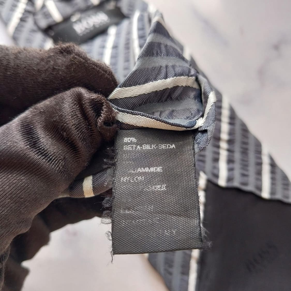 휴고보스 실크 혼방 텍스처 스트라이프 넥타이 9cm A+등급 K1844
 상품이미지9