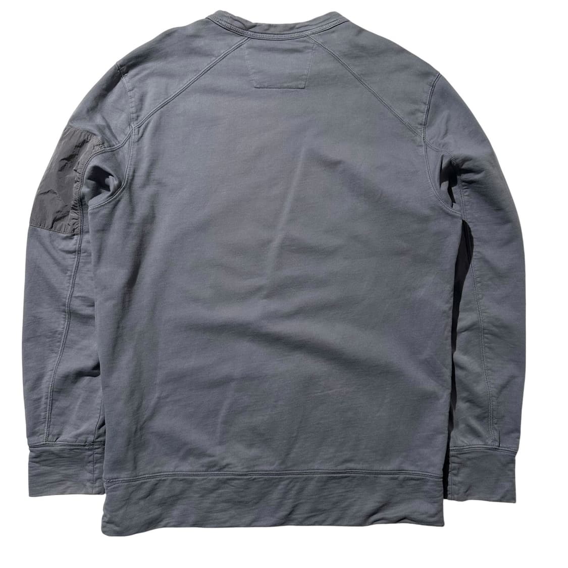 (매장판) CP컴퍼니 사이드 렌즈 포켓 맨투맨 상품이미지2