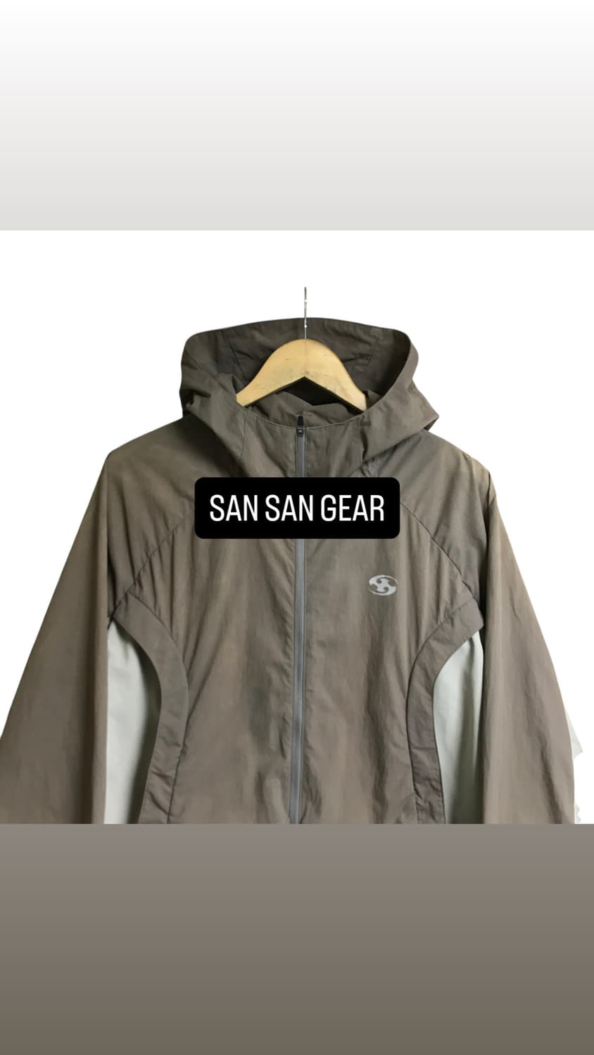 산산기어 22FW 후디 바람막이자켓 상품이미지1