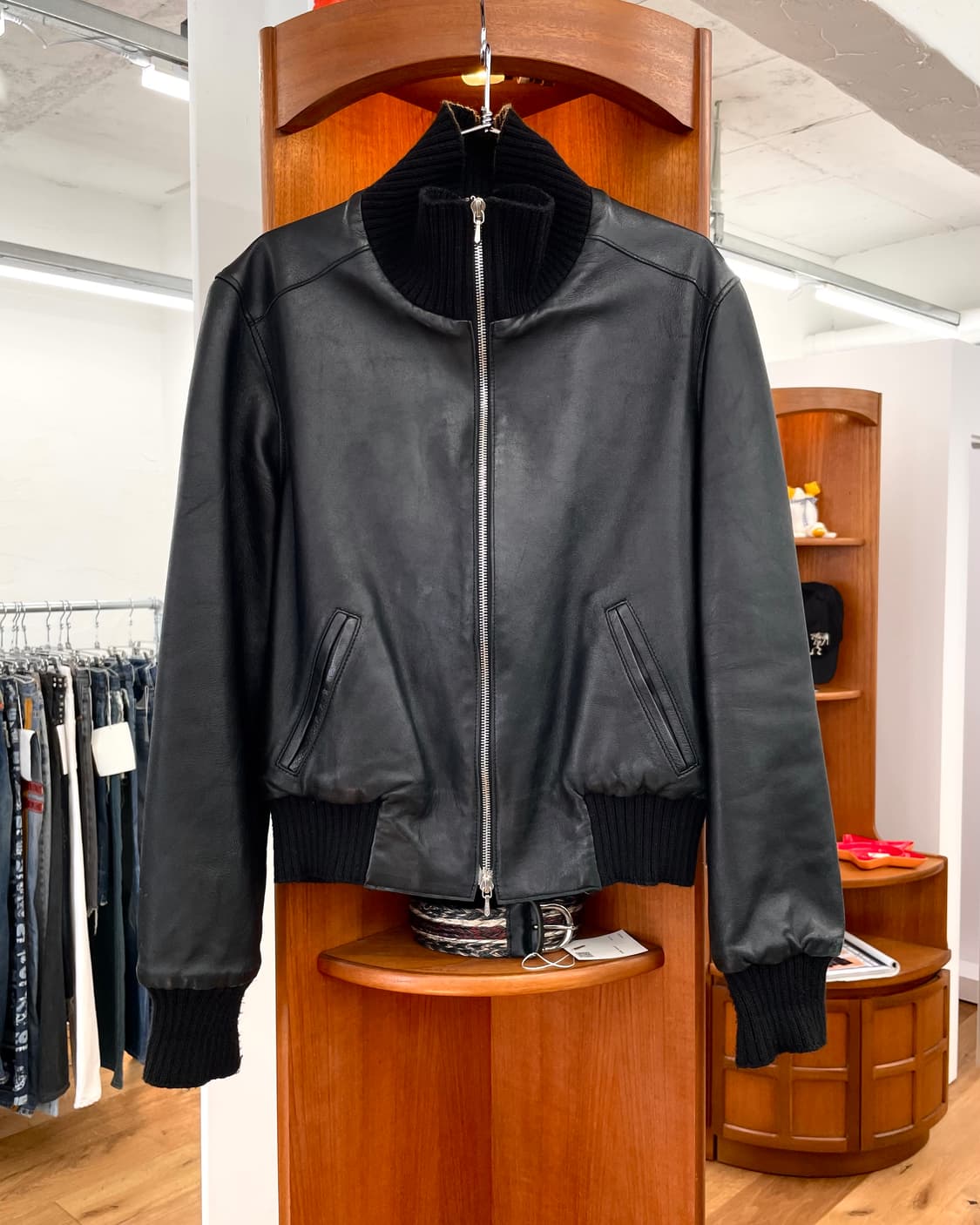[M] riri Zip 빈티지 레더 봄버 자켓 상품이미지1