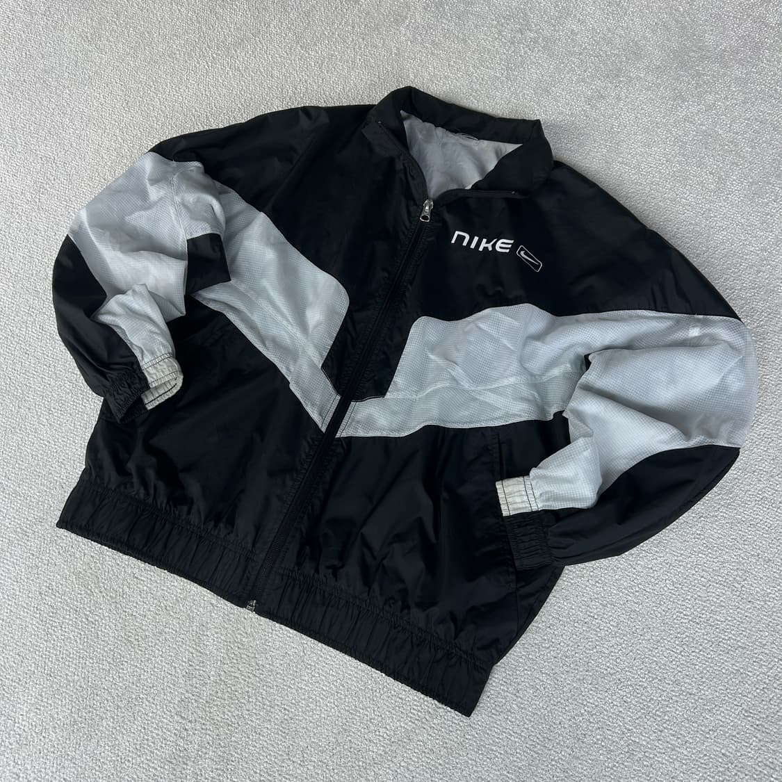 나이키 바람막이 블랙/화이트 점퍼 s 상품이미지1