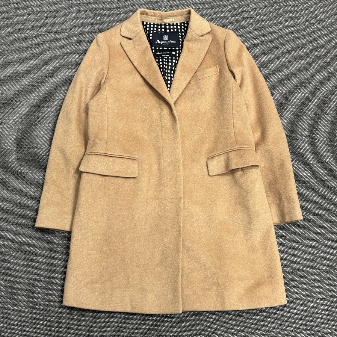 아쿠아스큐텀 앙고라 싱글 코트 V0554  상품이미지1