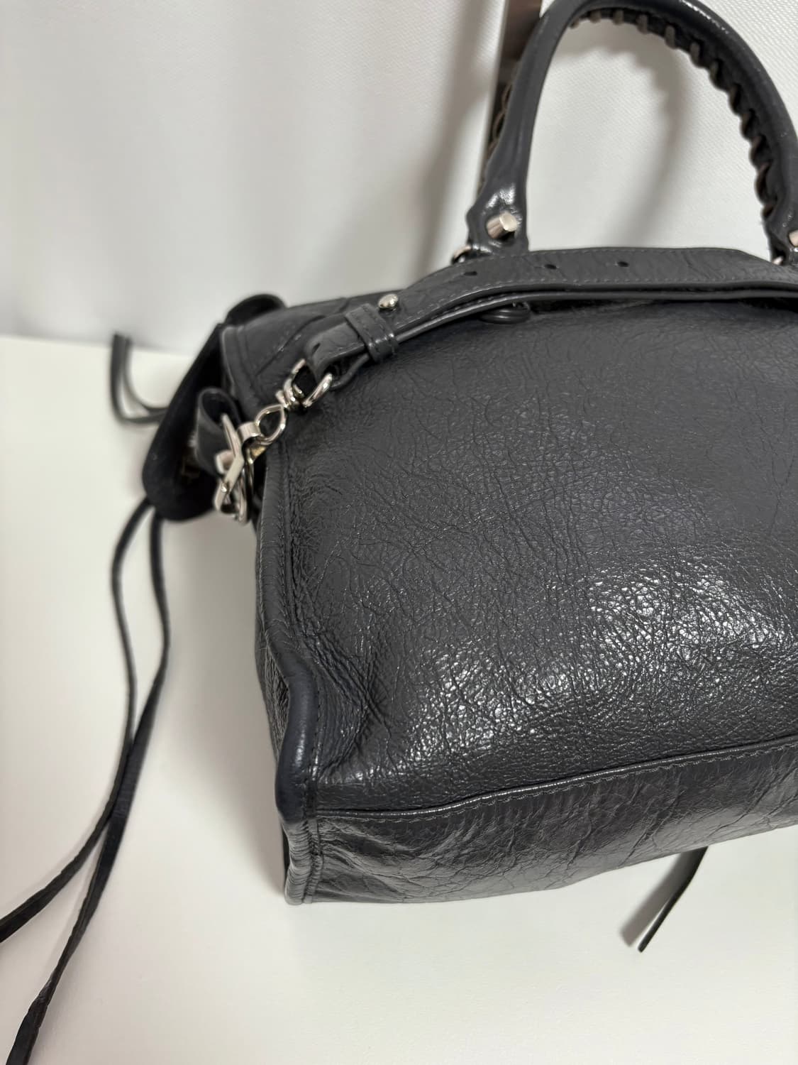 발렌시아가 시티 모터백 그레이 스몰 상품이미지5