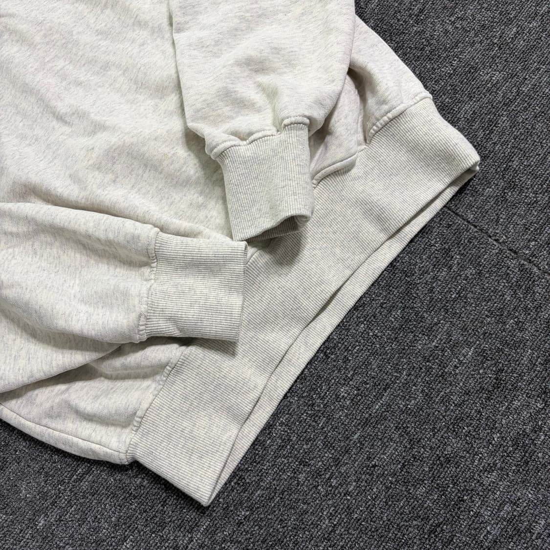 아틀리에 나인 오트밀 맨투맨 상품이미지2