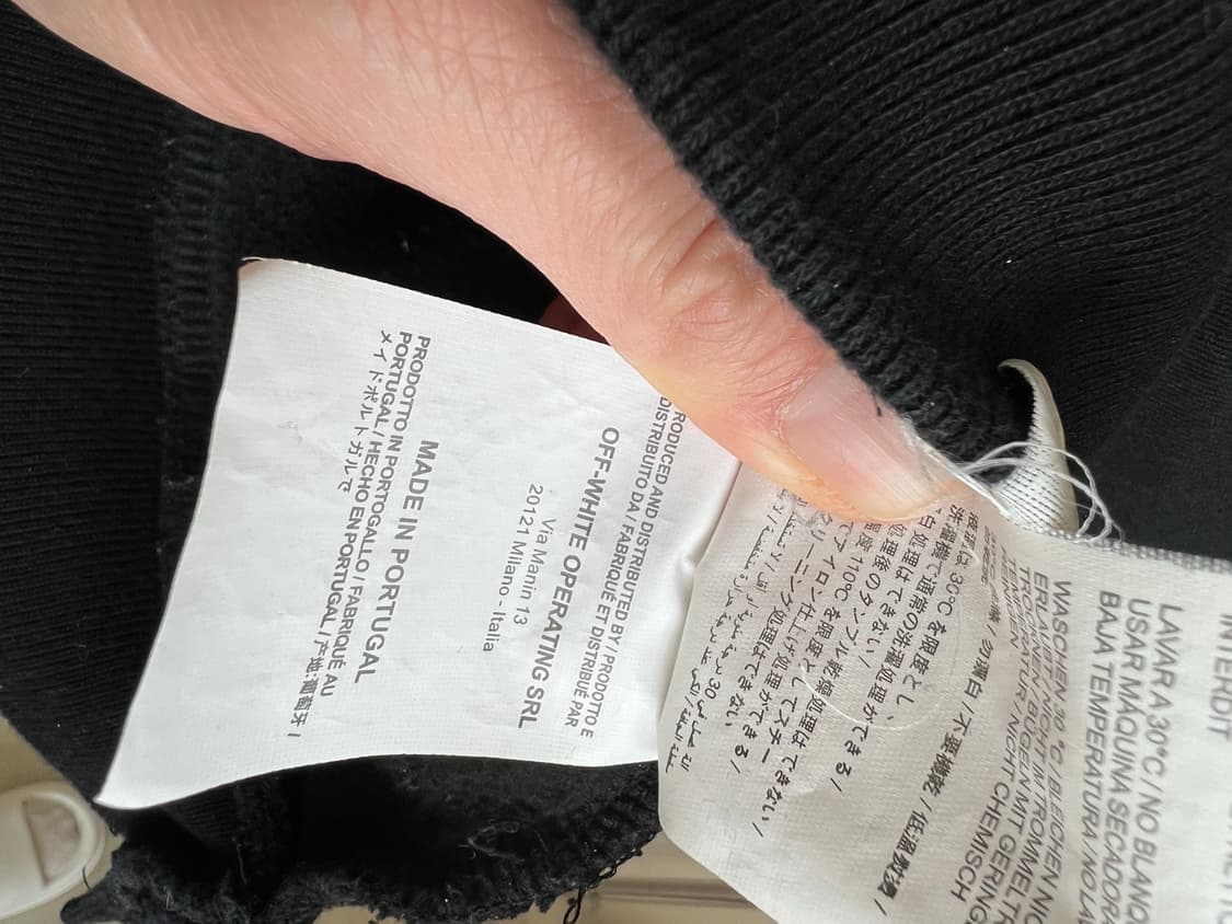 오프화이트 맨투맨 상품이미지5