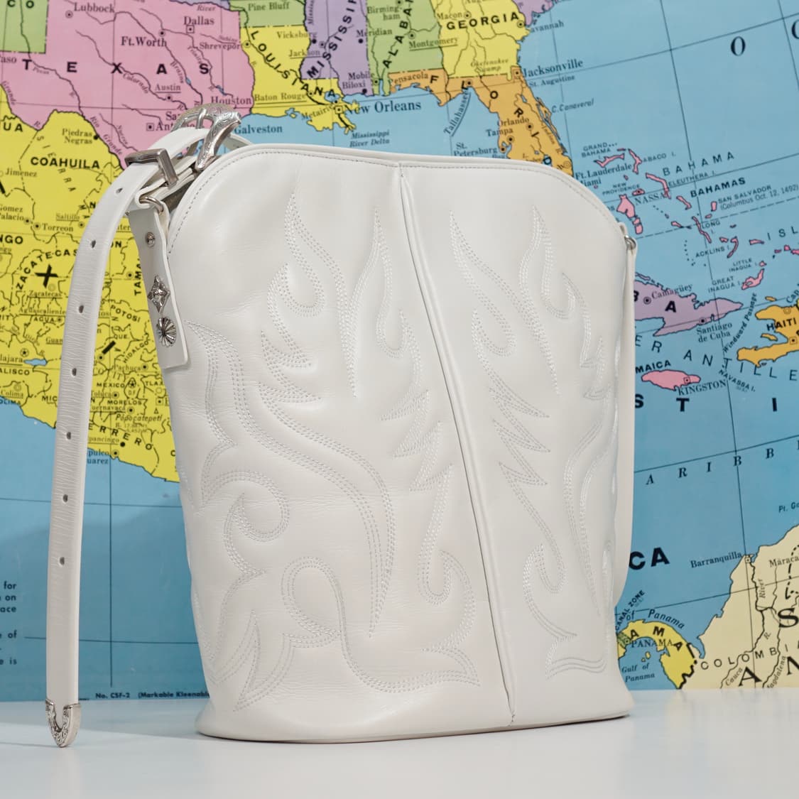 토가 아카이브 23AW 웨스턴 레더 백 상품이미지4