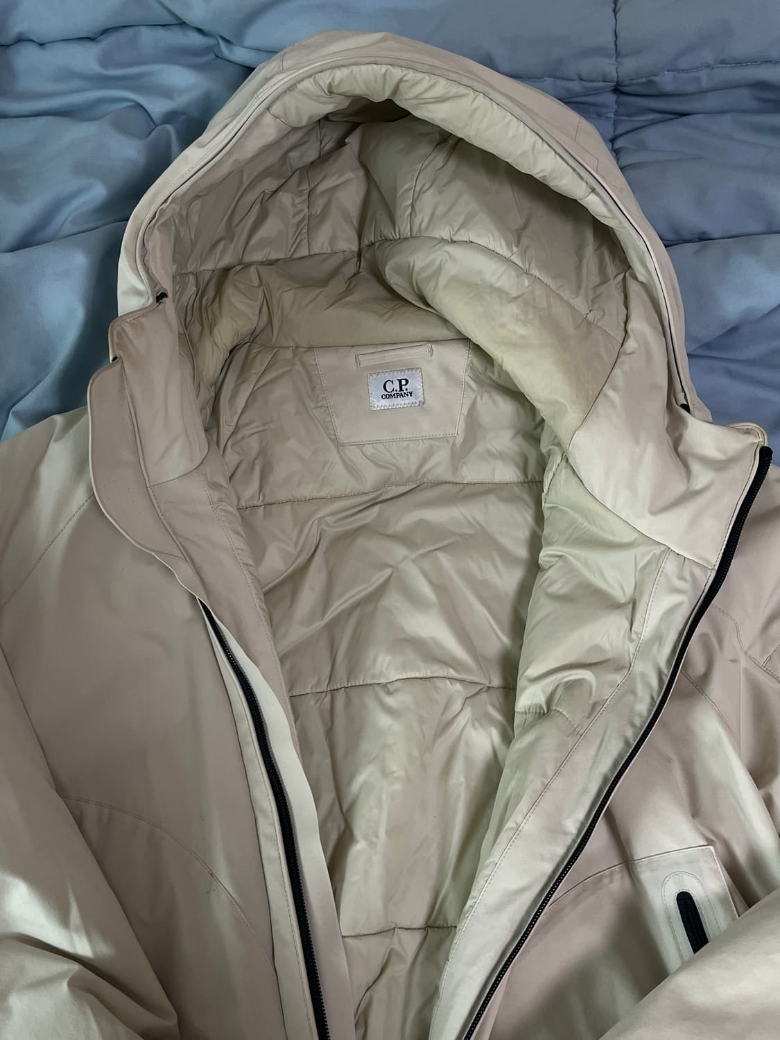 CP컴퍼니 PRO-TEK 렌즈 후드 자켓 베이지 100-105 상품이미지3