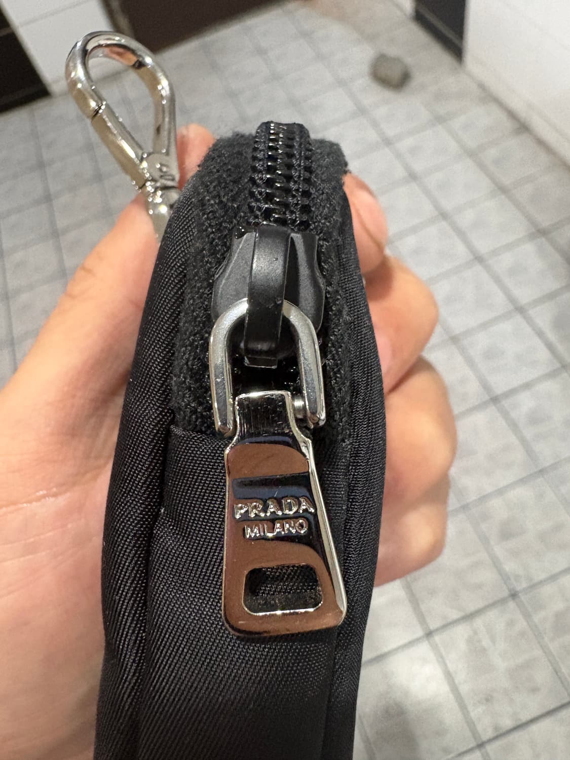 프라다 키링 미니파우치 신형 상품이미지4