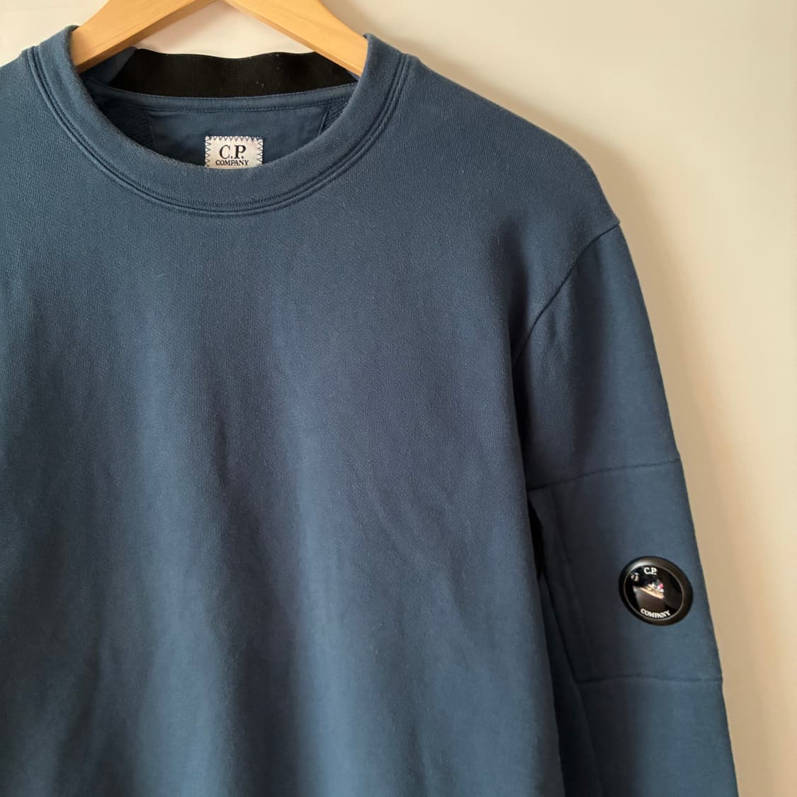 CP컴퍼니 맨투맨 상품이미지2