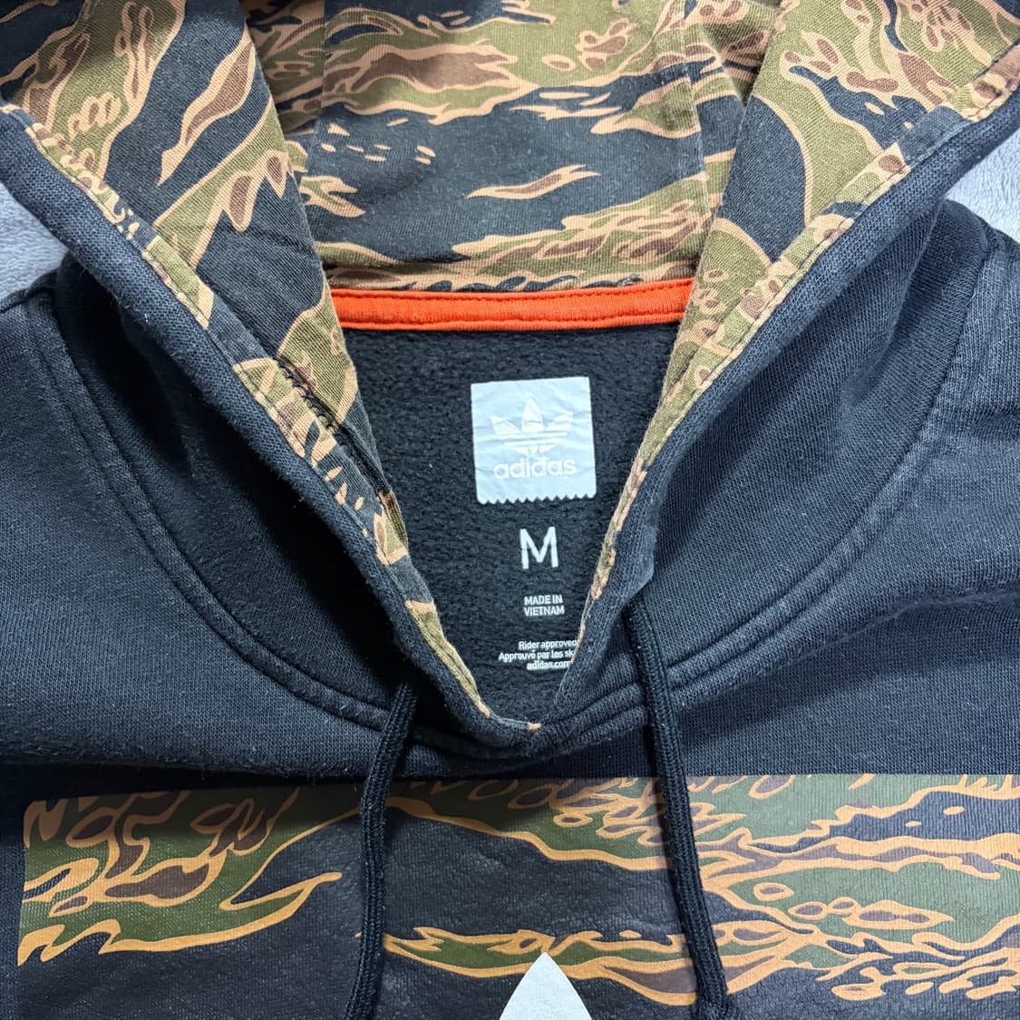 아디다스 빅로고 카모 후드티 M 상품이미지3