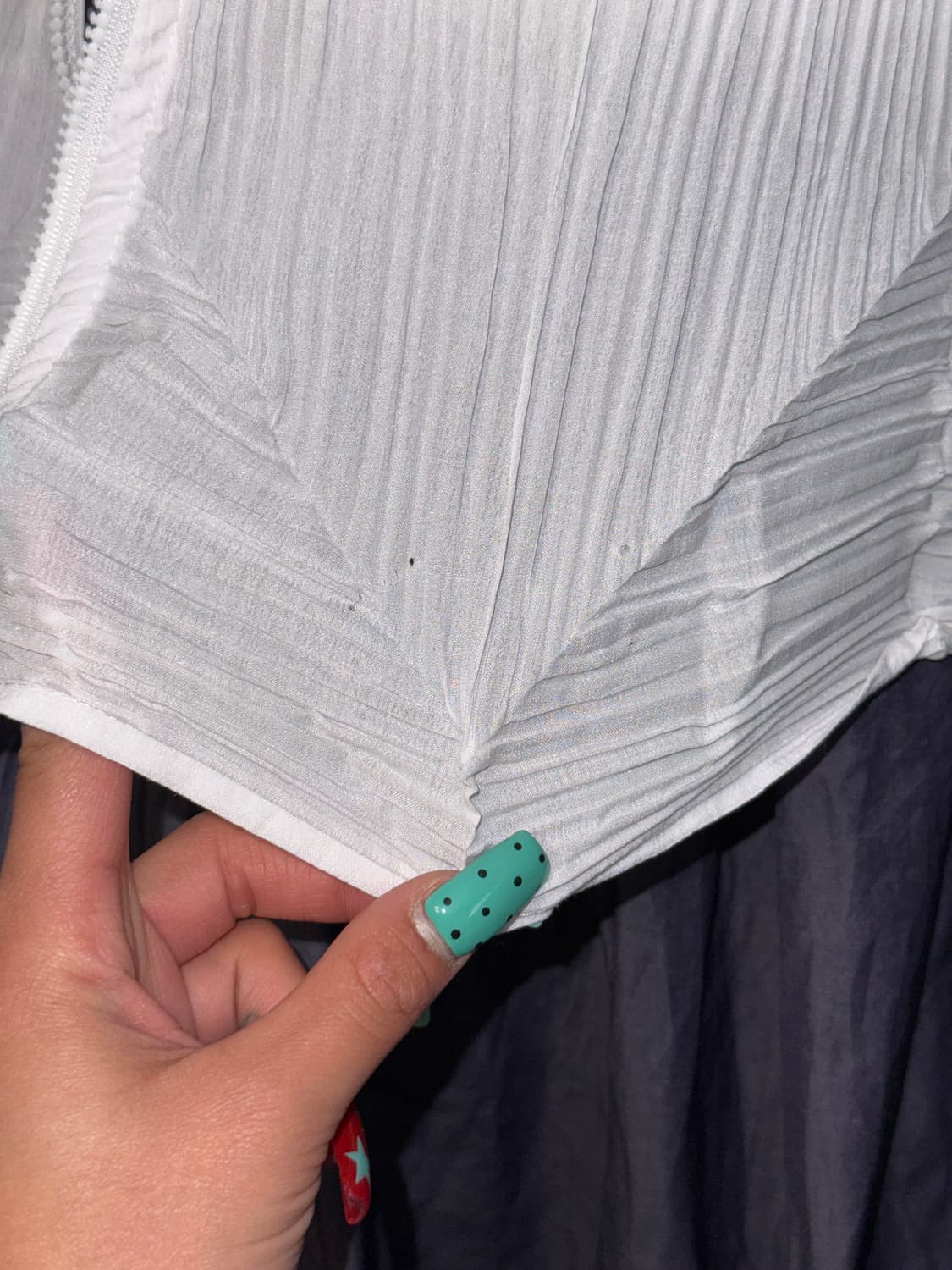 White geometric pleats two way 후드집업 상품이미지8