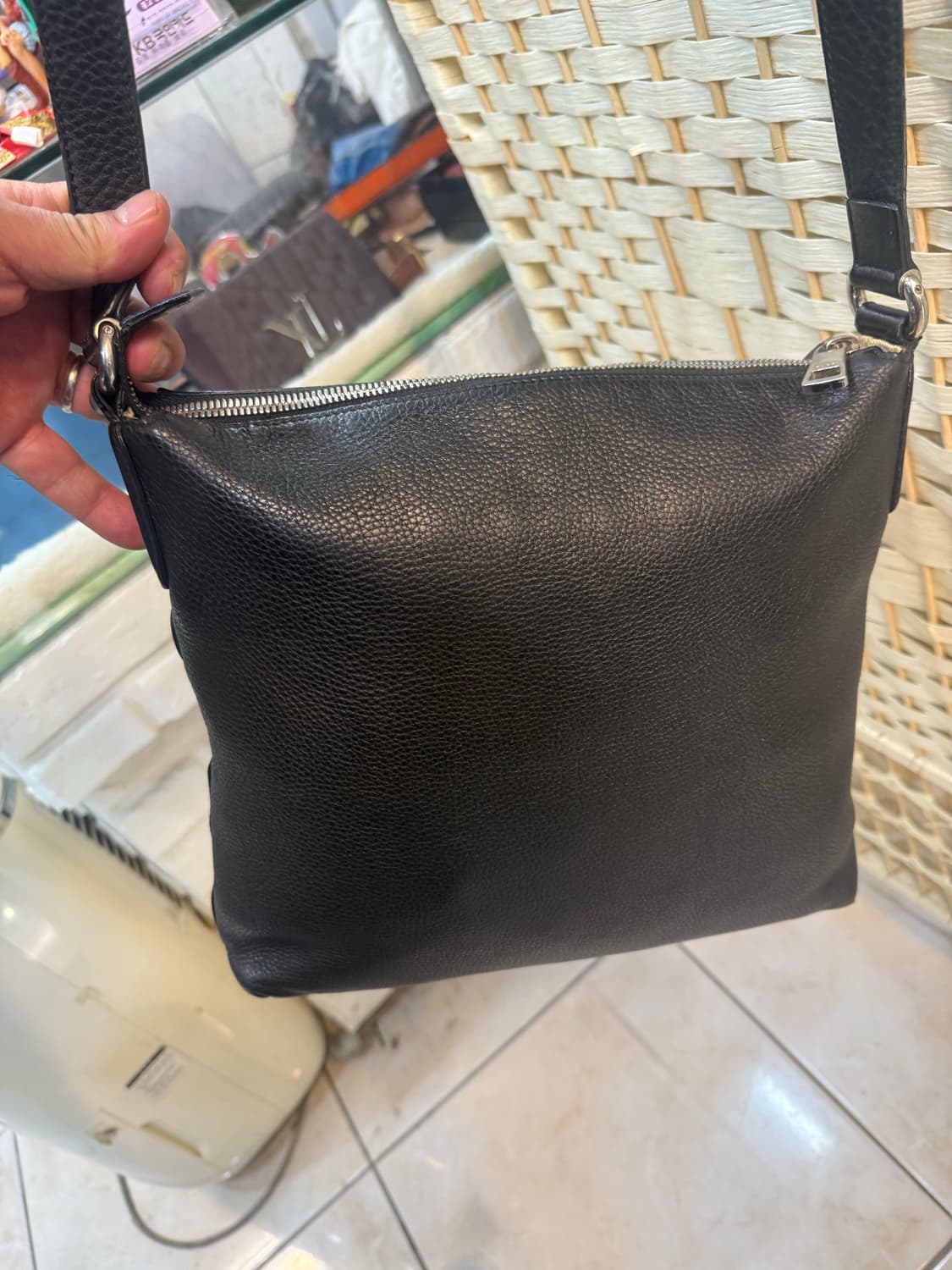 정품 구찌 인터로킹 G 크로스백 팝니다 상품이미지4