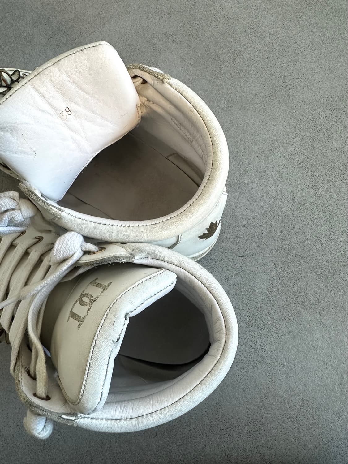 디스퀘어드 런웨이 플라워 아플리케 하이탑 스니커즈 상품이미지8