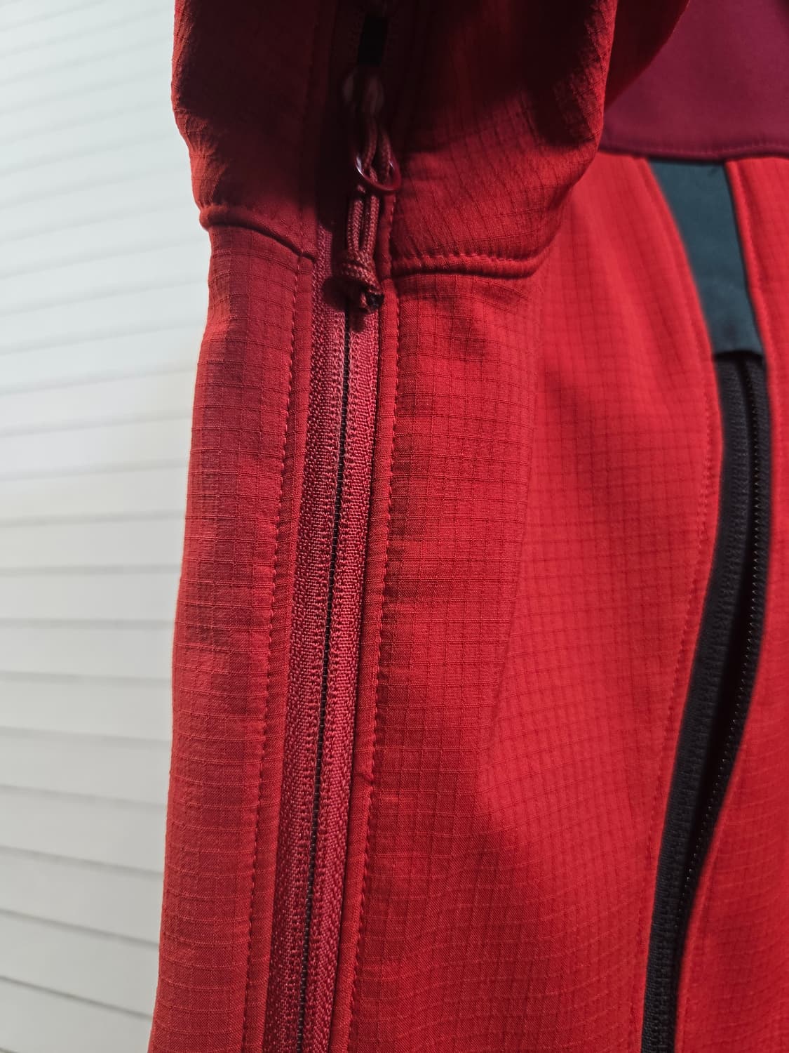 아크테릭스 시그마 SV 레드 후드 소프트쉘 자켓 상품이미지5