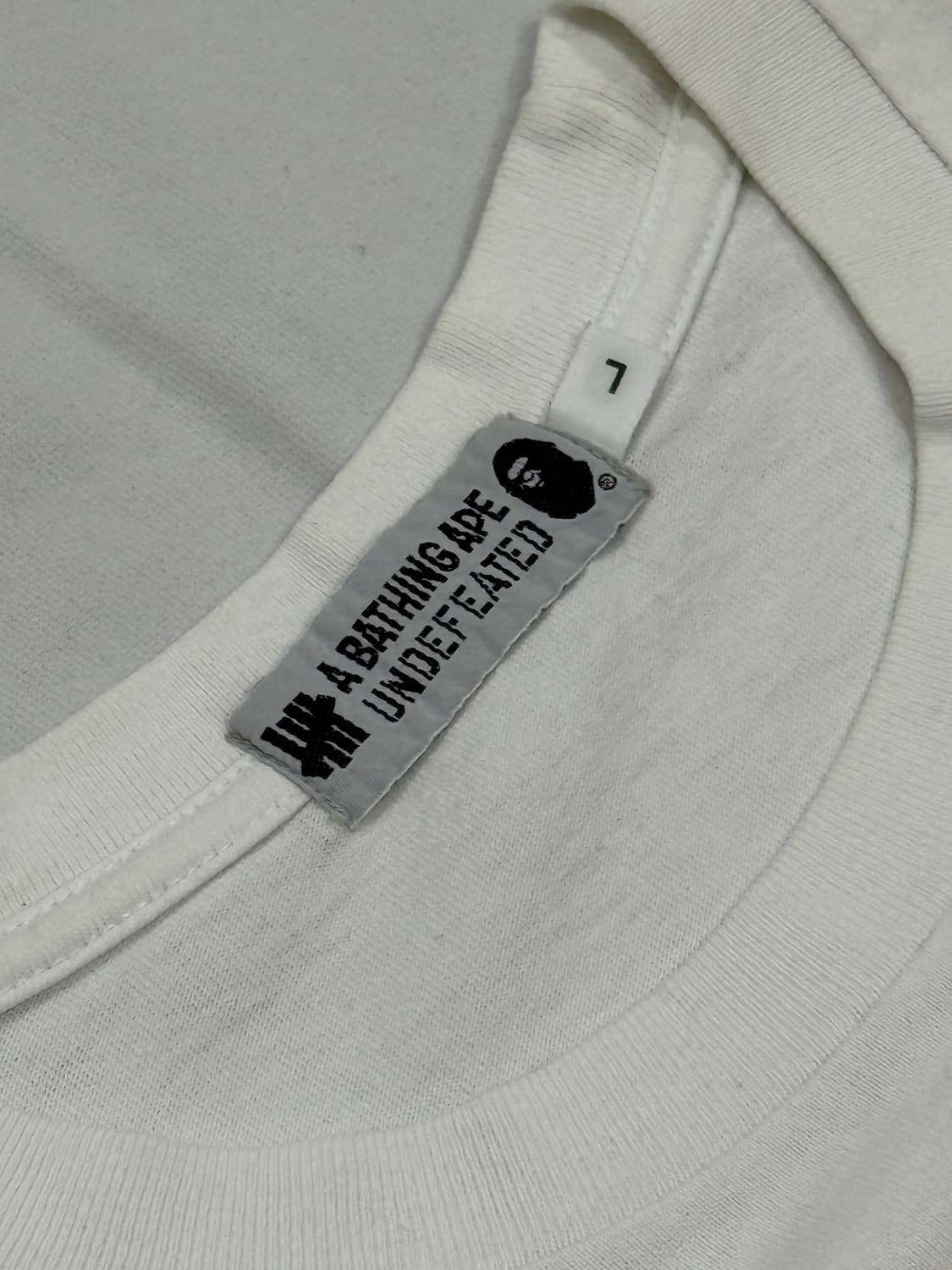 베이프 x 언디핏 반팔 티셔츠 상품이미지3