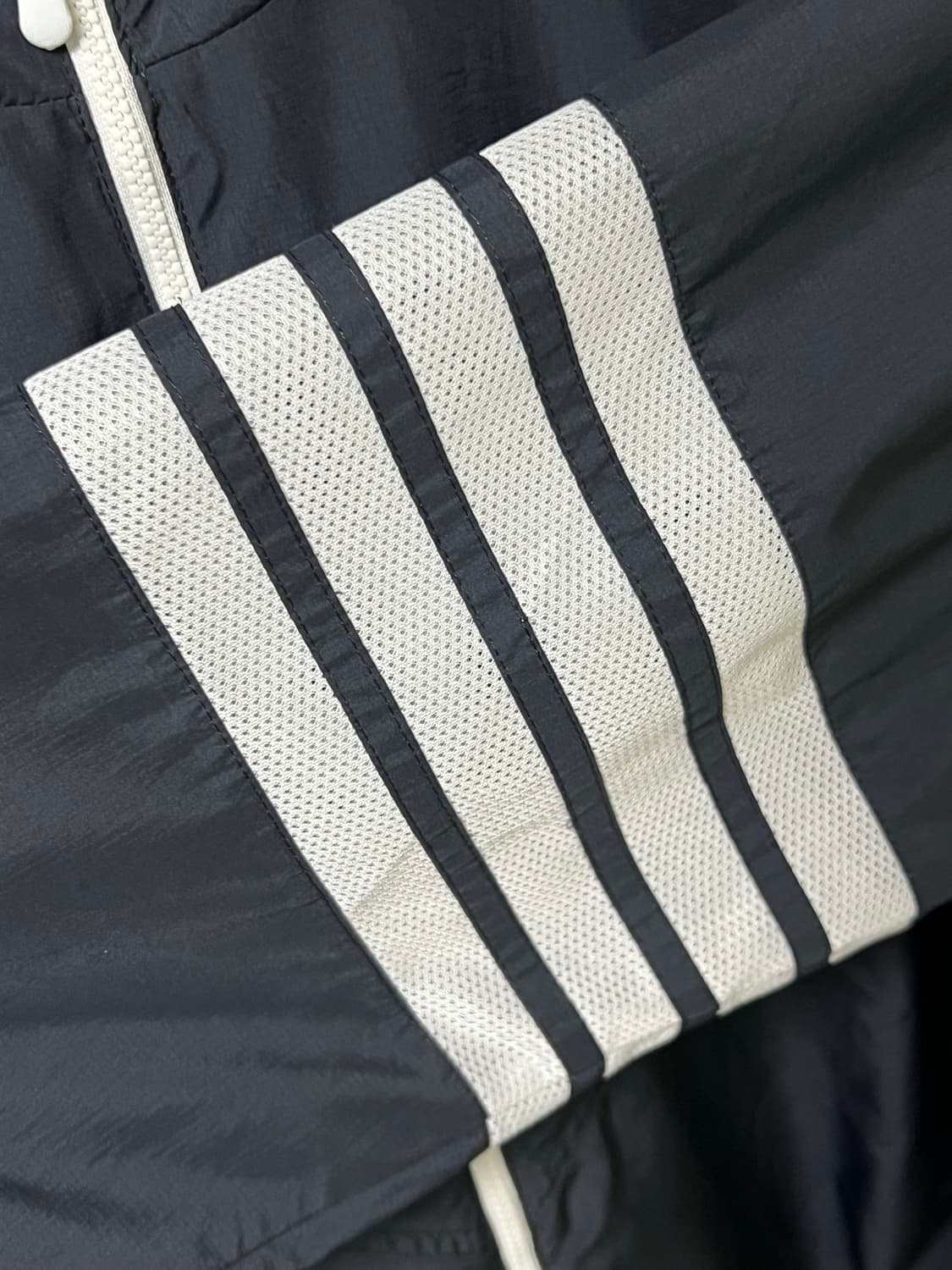 [정품] 2 톰브라운 립스탑 사선 바람막이 네이비 상품이미지4