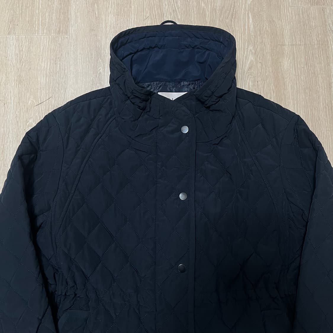 한섬 SJSJ 여성 신슐레이트 하이넥 퀼팅자켓 82-94-160  상품이미지2