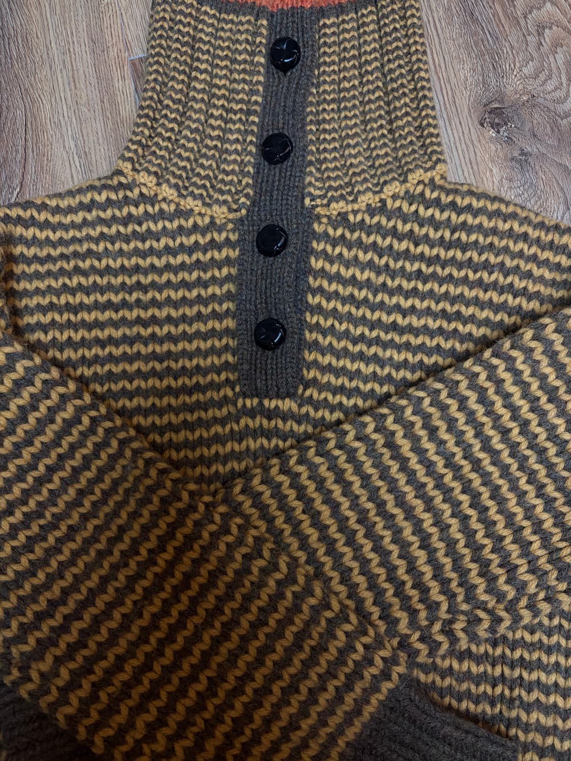 컬러컬러 AURORA HIGH-NECK KNIT (persimmon) 상품이미지2