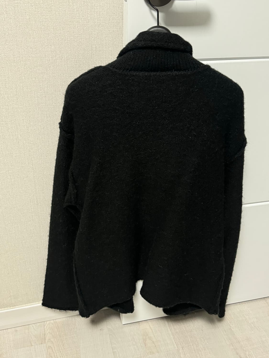 PERVERZE 25SS 퍼버즈 아웃포켓 가디건 블랙 상품이미지7
