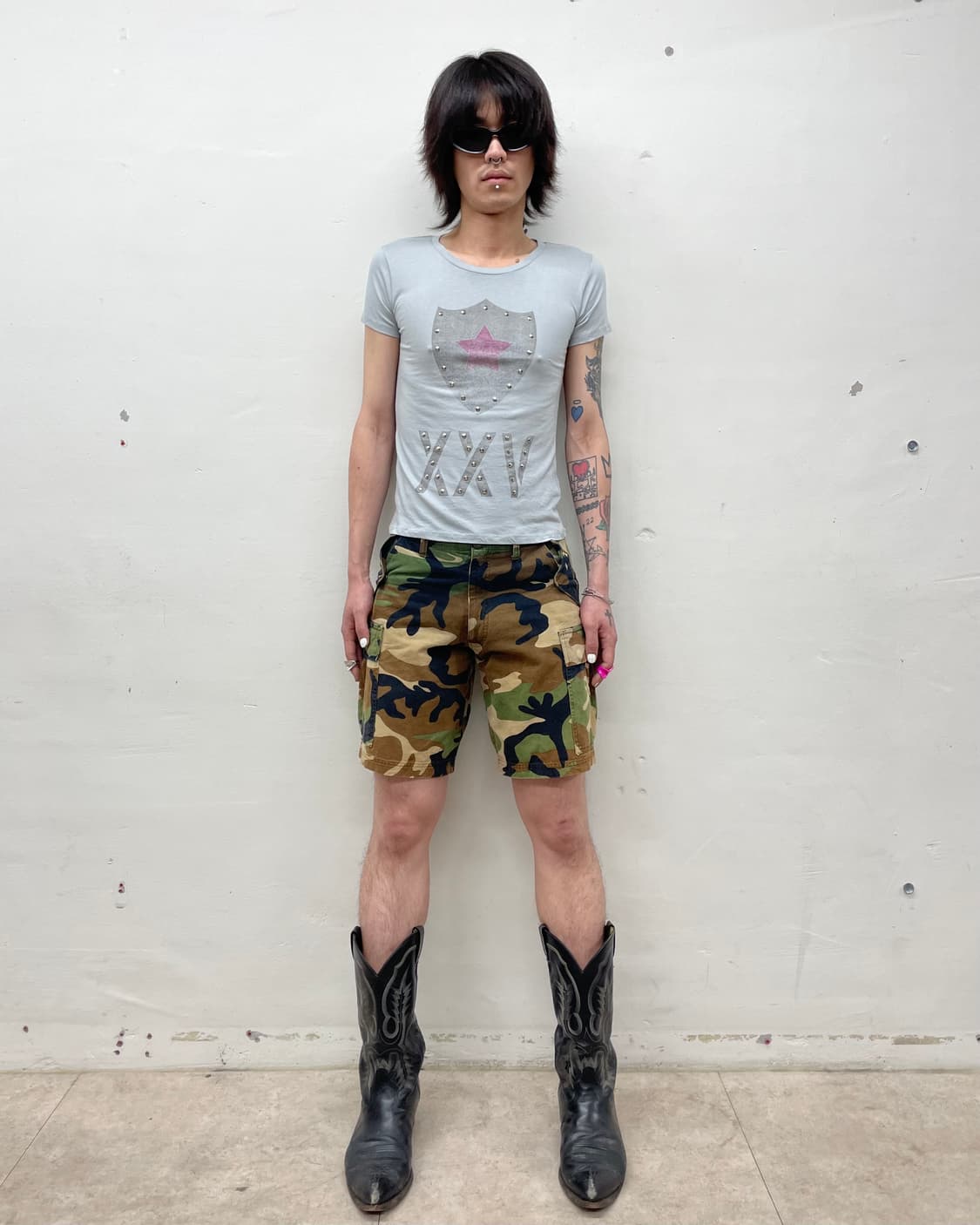 Studded Star Vintage Gray T-shirt 상품이미지4