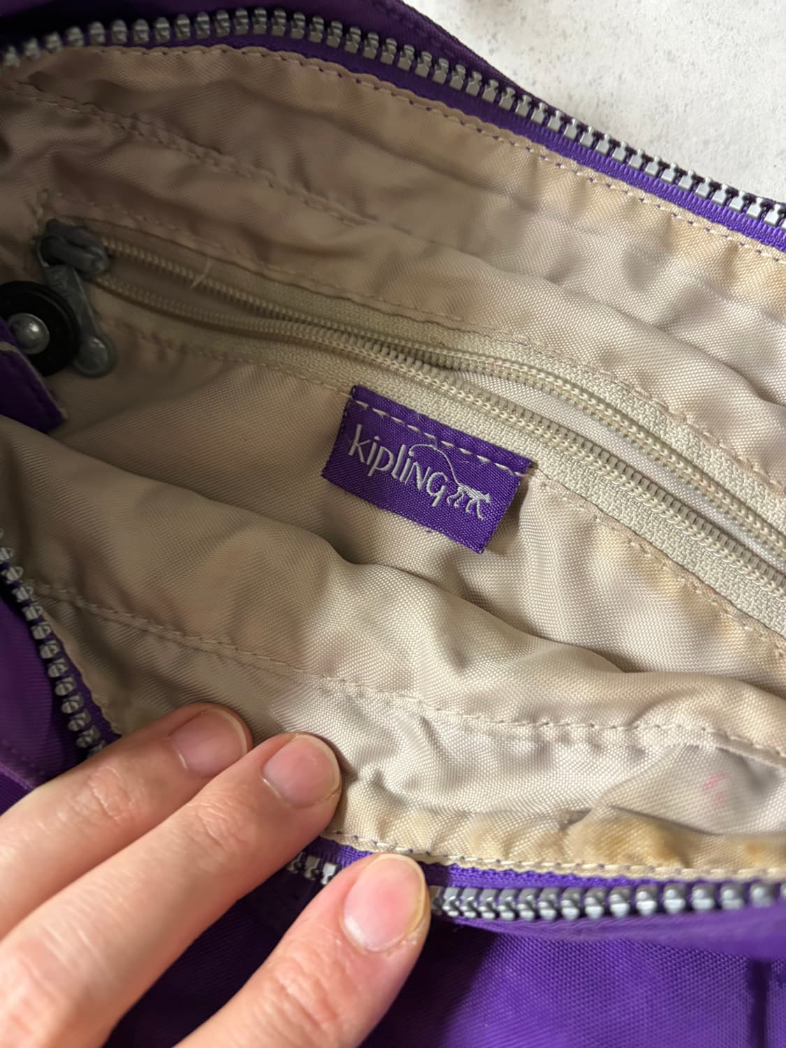 키플링 퍼플 크로스백 상품이미지3