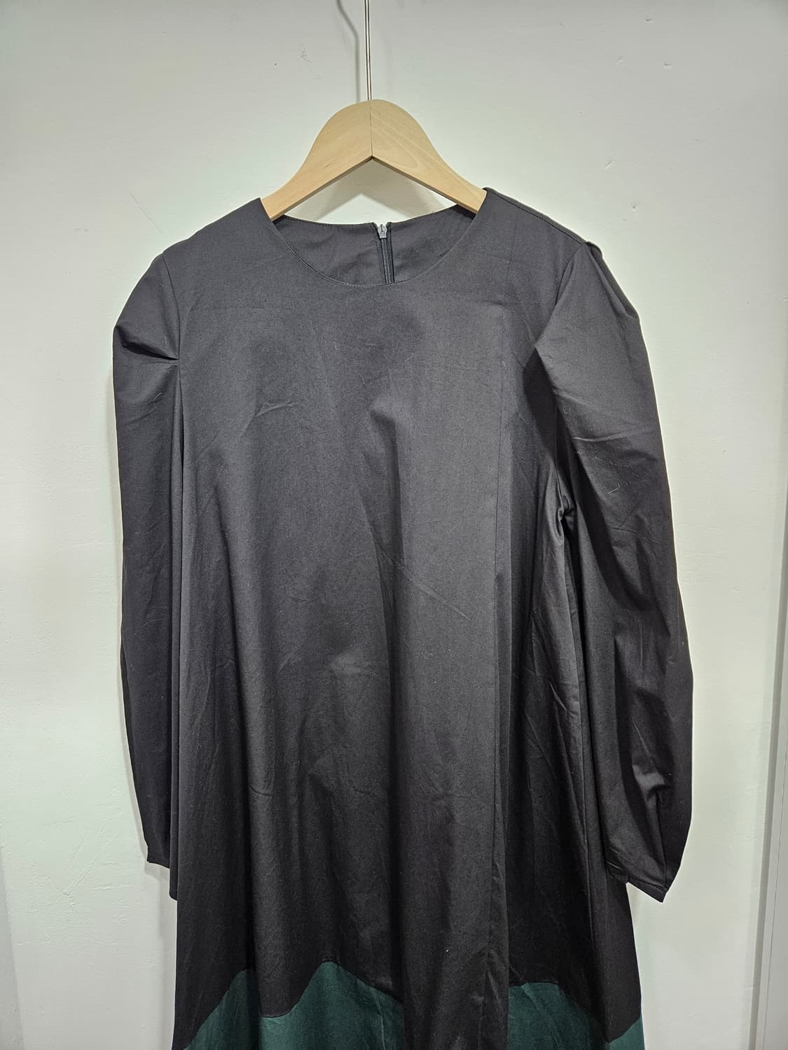 블랙/그린 배색 면 롱원피스 상품이미지5