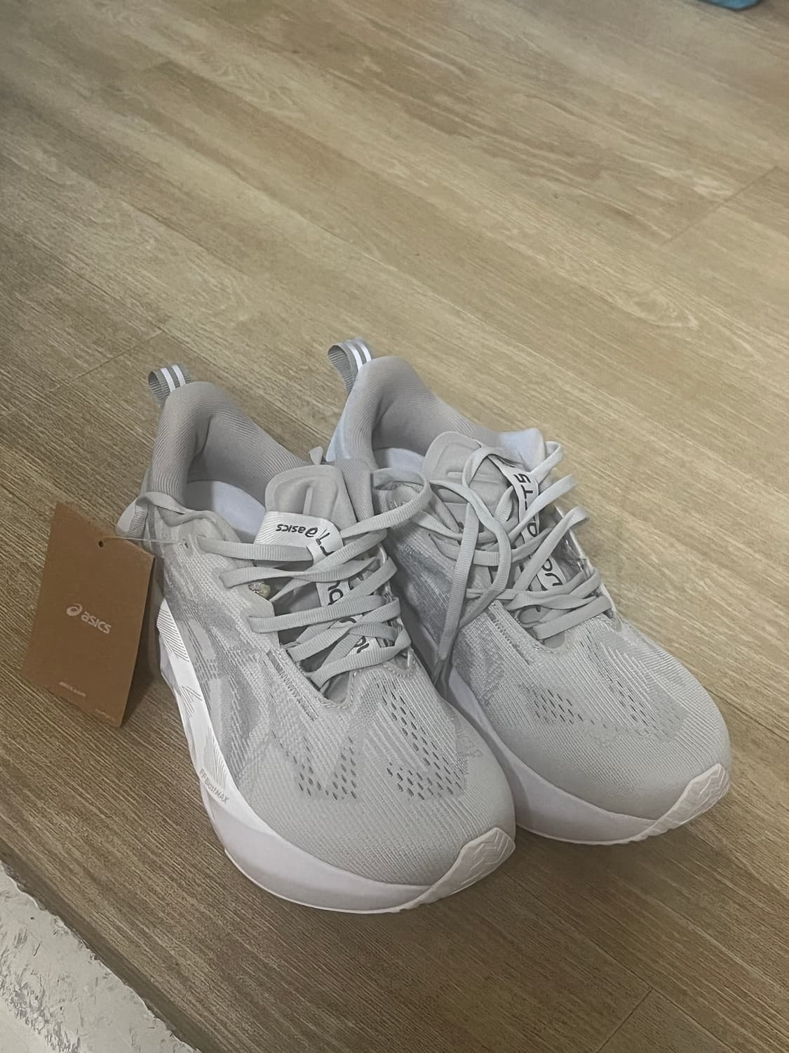 아식스 노바블라스트 5 새상품 240 상품이미지1