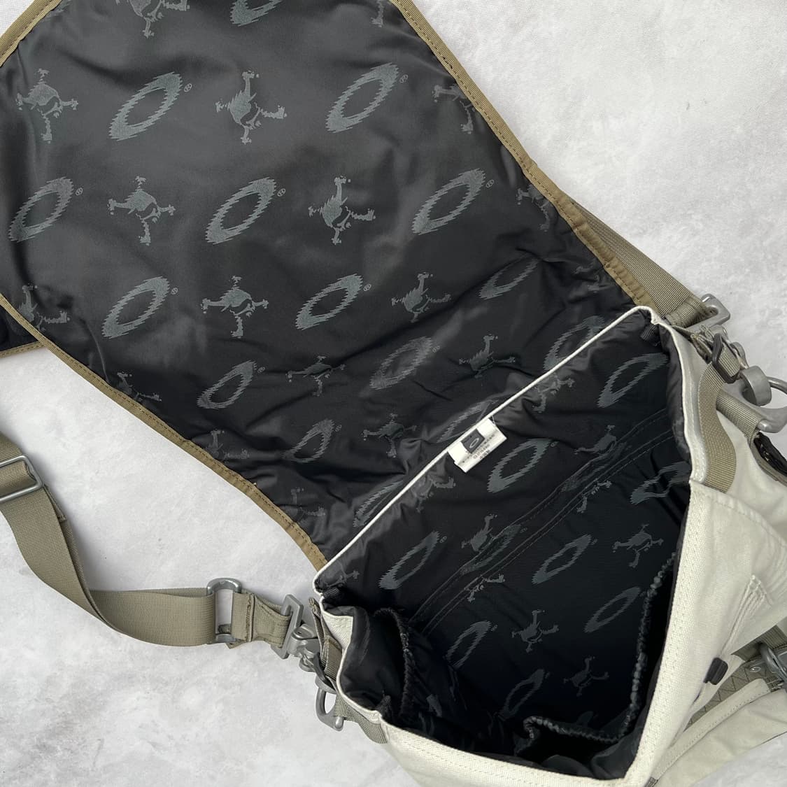Oakley 오클리 숄더백 상품이미지7