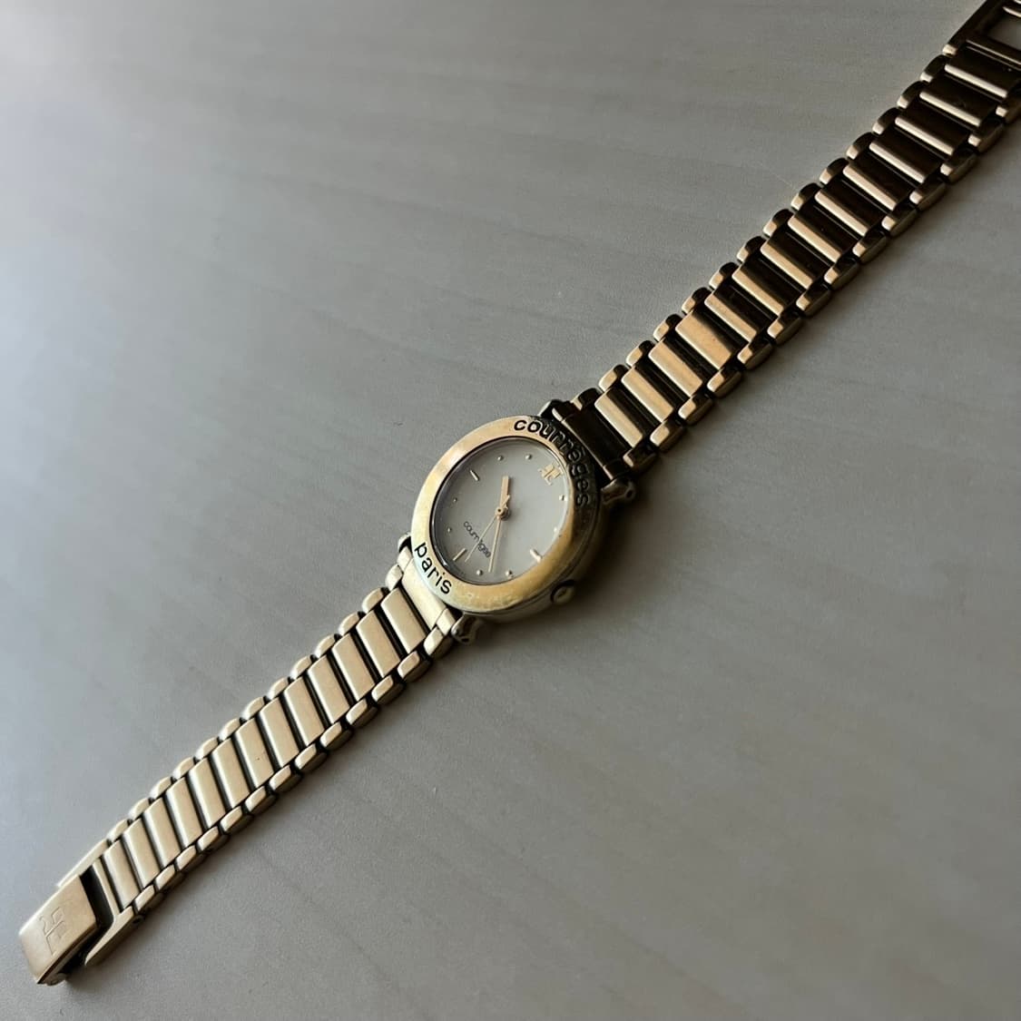 courreges 금장 메탈 손목시계 (정상작동) 상품이미지3