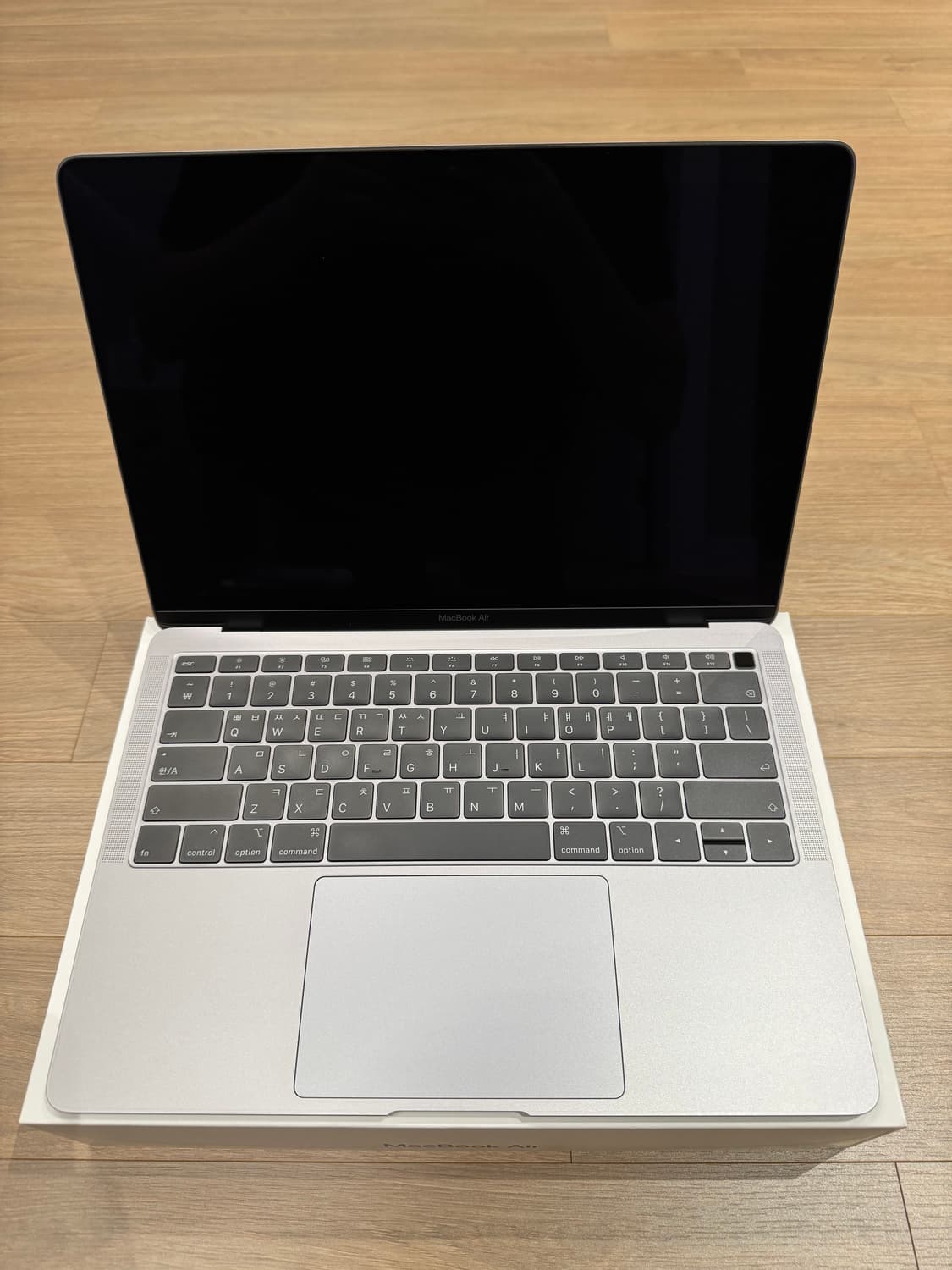 애플 맥북 에어 2019 레티나 13인치 스페이스 그레이 상품이미지4