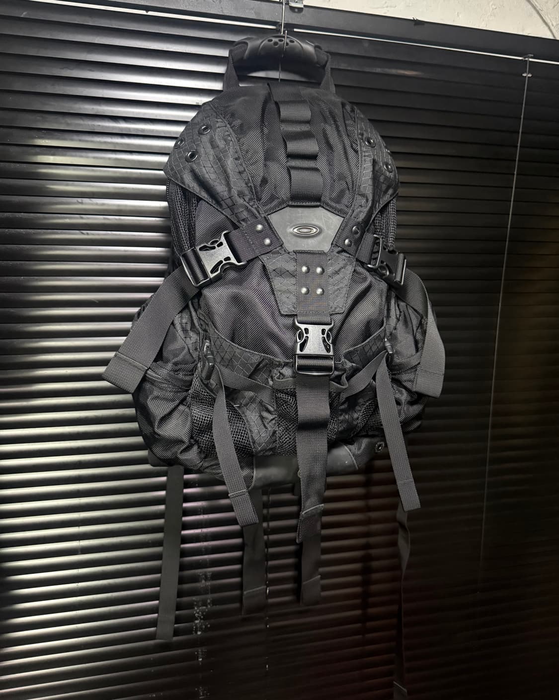 오클리 아이콘 백팩 가방 학교 학생 바이커 라이더 고프코어 나일론 등산 상품이미지1