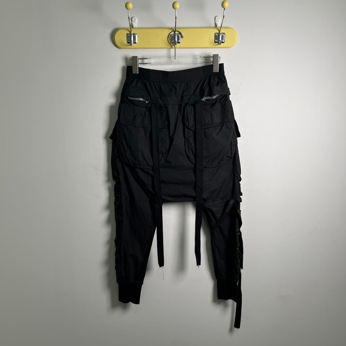 언라벨 프로젝트 블랙 유틸리티 멀티 포켓 카고 팬츠 S 상품이미지3