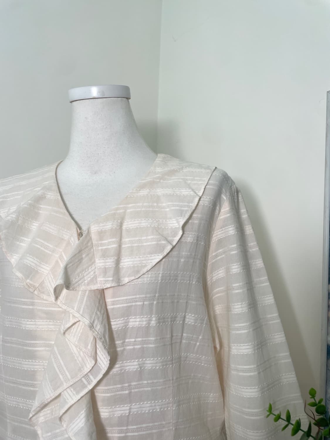 sheer coral cotton ruffle button blouse 상품이미지7