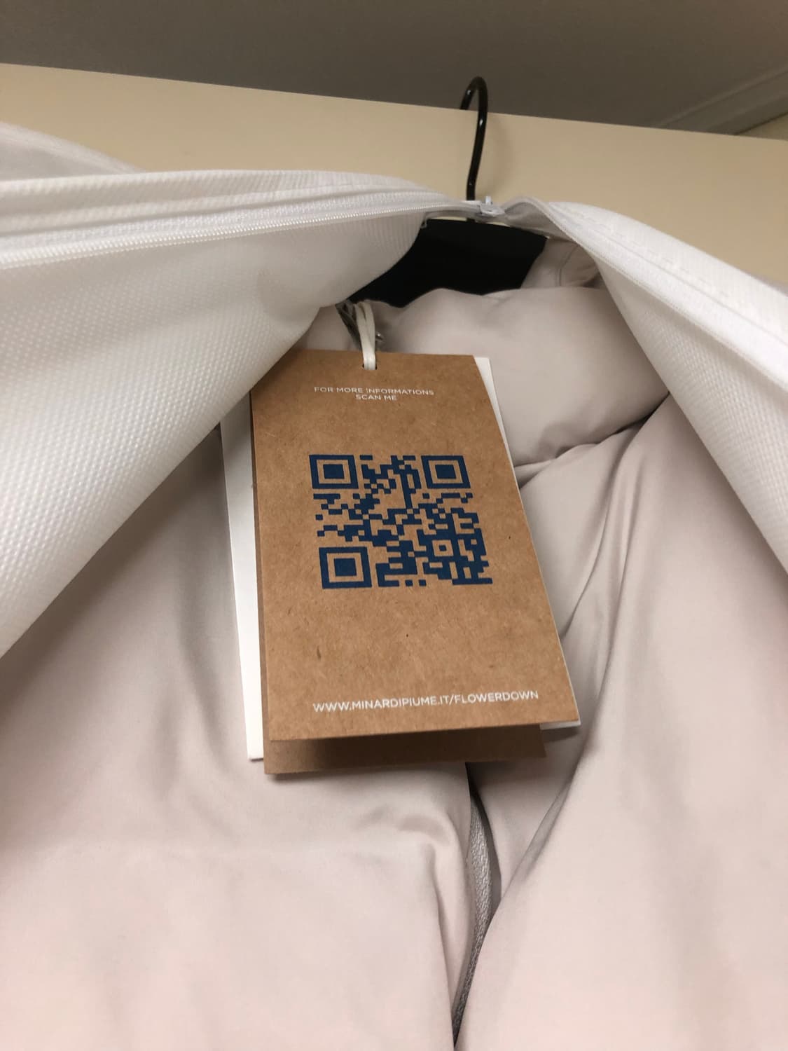 아모멘토 크롭 다운 푸퍼 패딩 상품이미지5