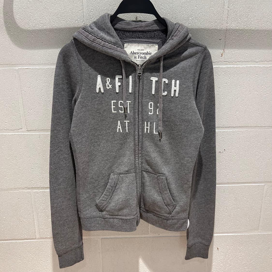 Abecrombie Grey Zip-Up Hoodie 상품이미지7
