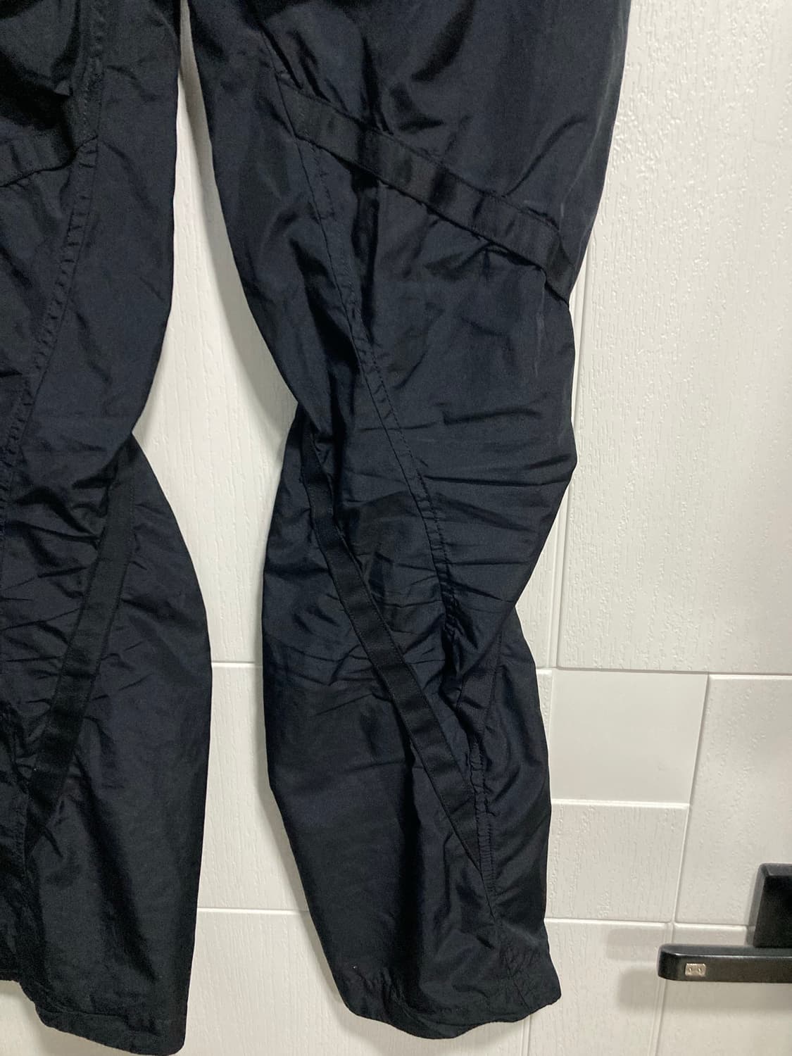 18aw 이세이미야케 나일론 본디지 팬츠 상품이미지6