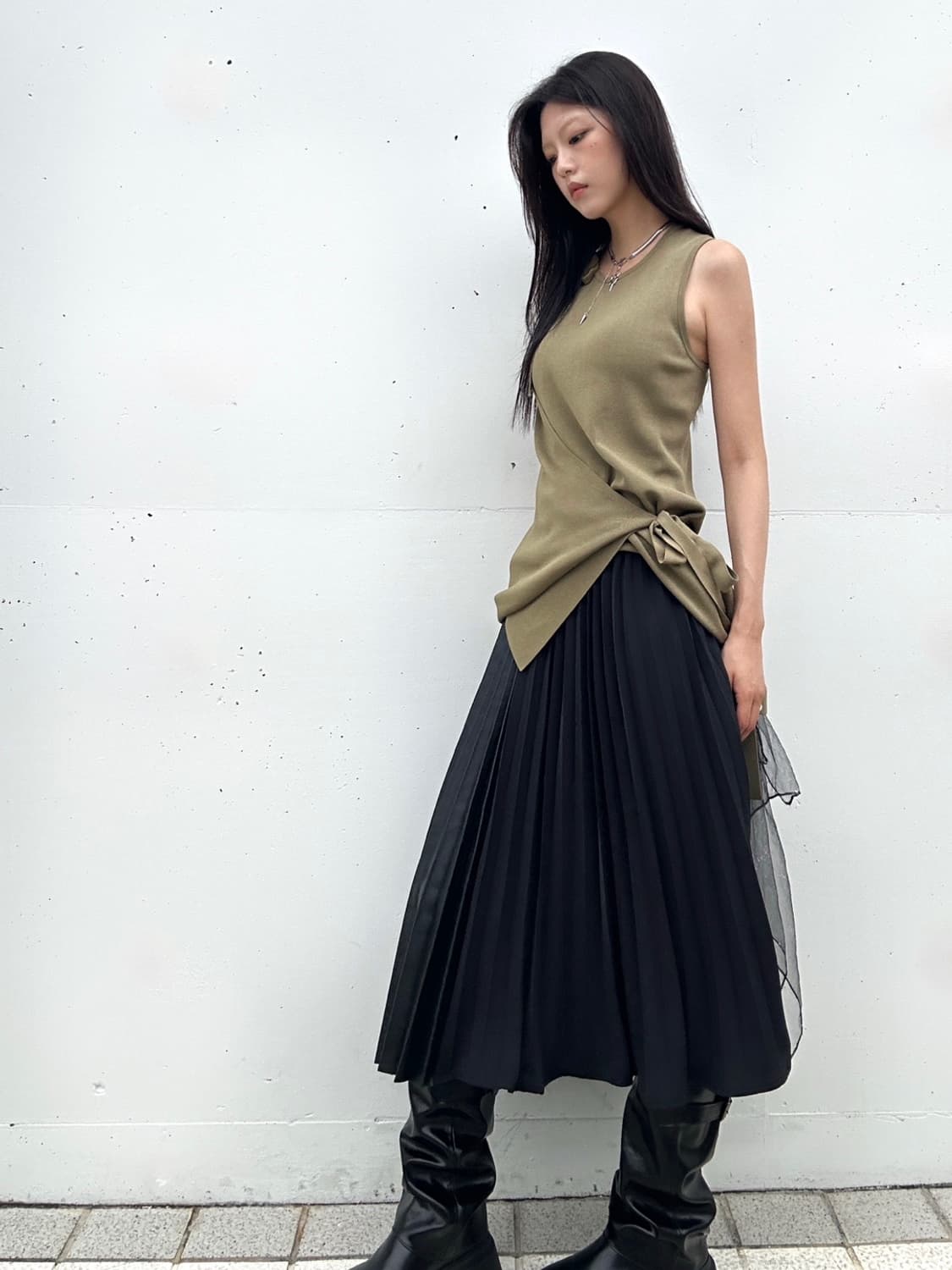 Leather mix hybrid pleats skirt / black 상품이미지1