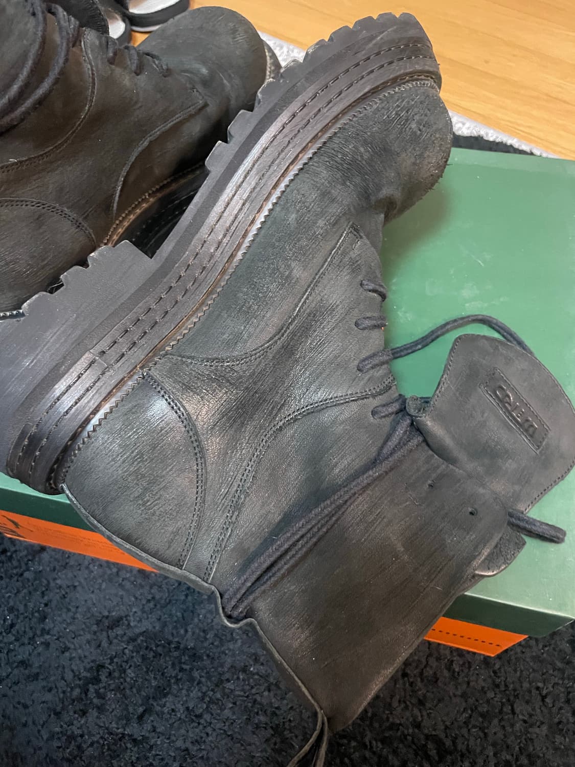 위더로드 카일 홀스레더 7홀 컴뱃 부 츠 블랙 워싱 상품이미지6