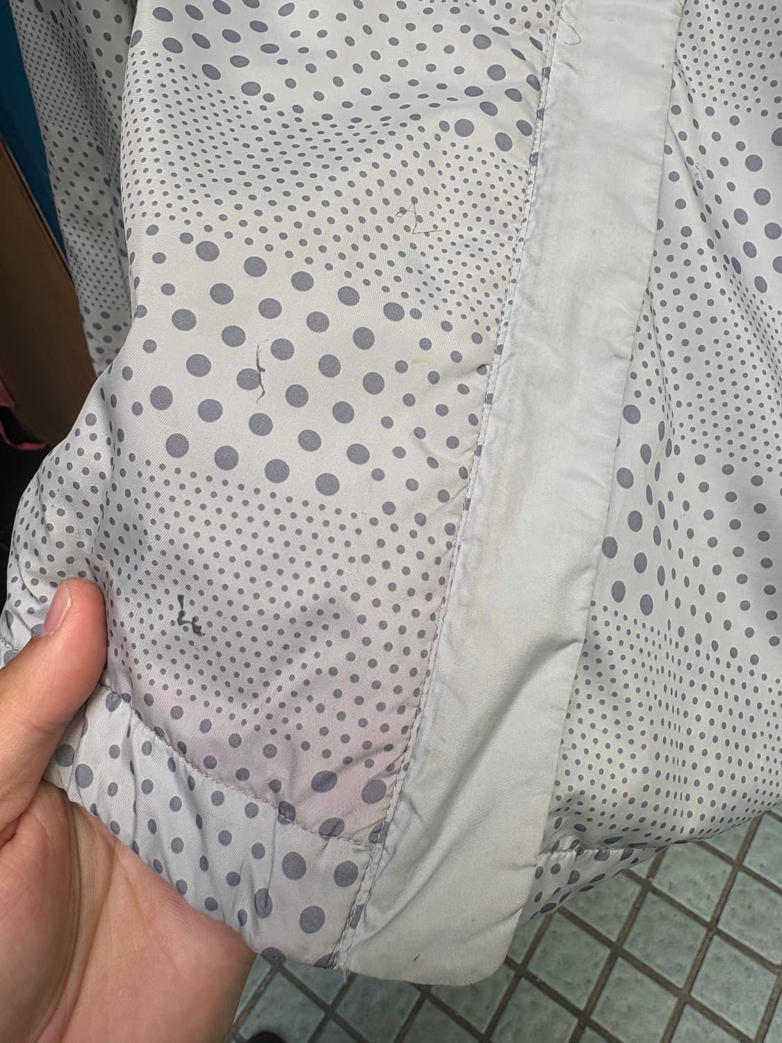 아디다스 도트 그레이 바람막이 상품이미지5