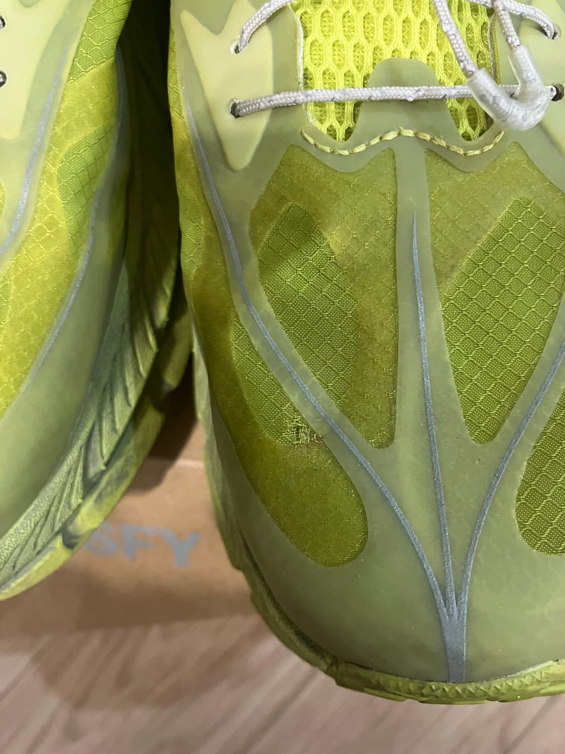 [290] satisfy hoka 새티스파이 호카 라임 상품이미지3