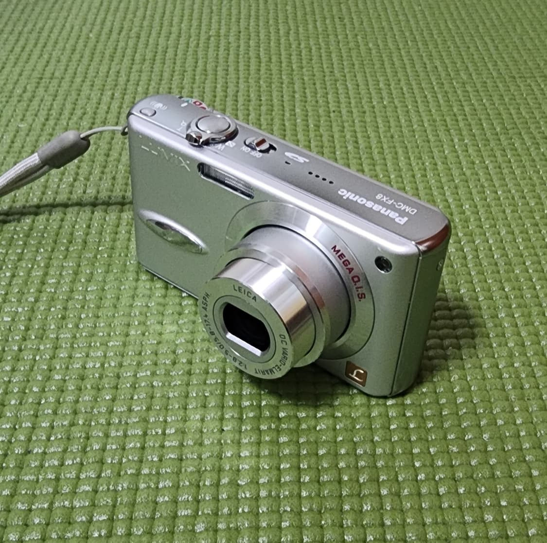 파나소닉 루믹스 디지털 카메라 dmc-fx8 팝니다. 상품이미지2