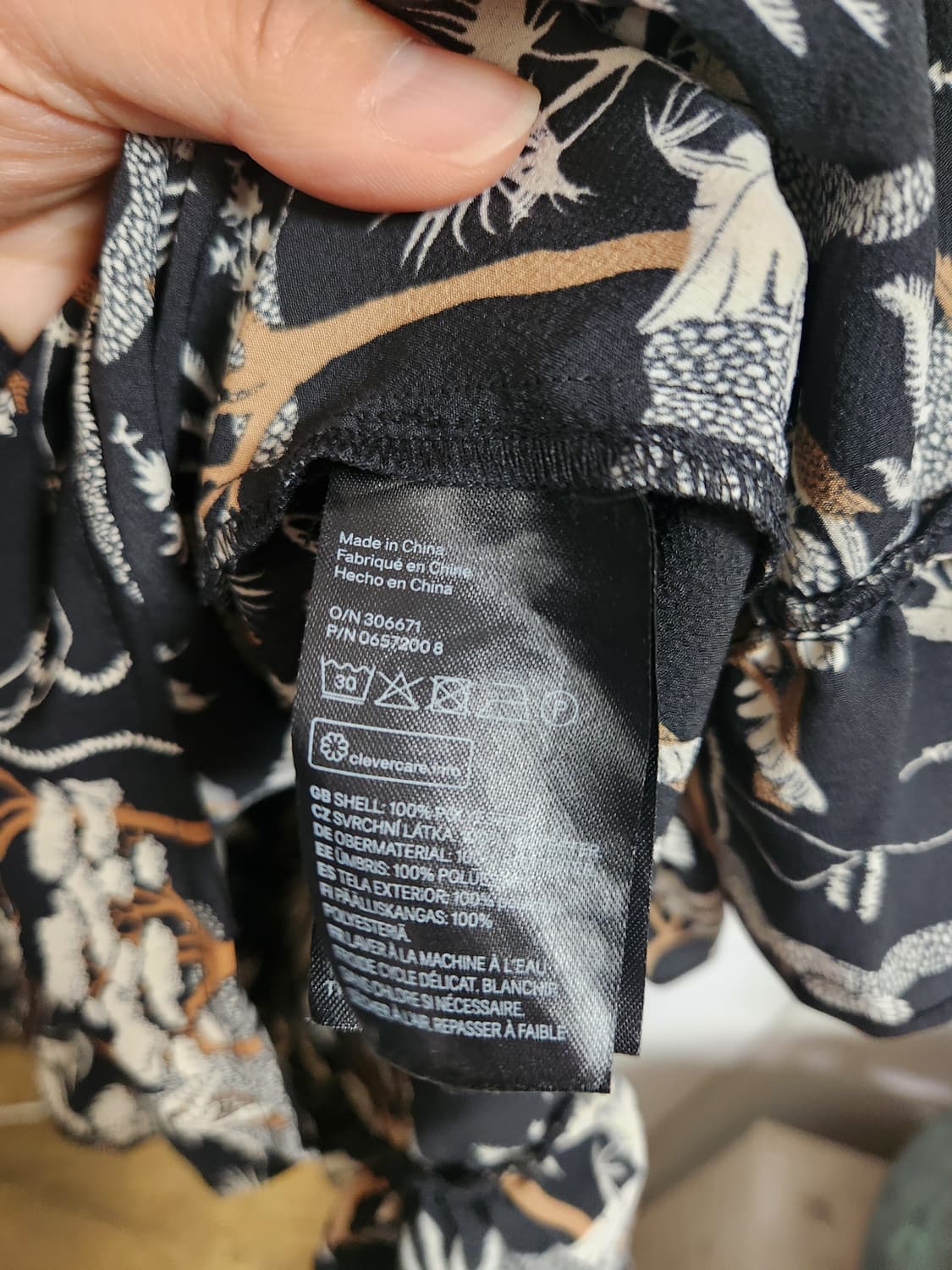 H&T 블랙 패턴 원피스 오프숄170/96A 상품이미지5