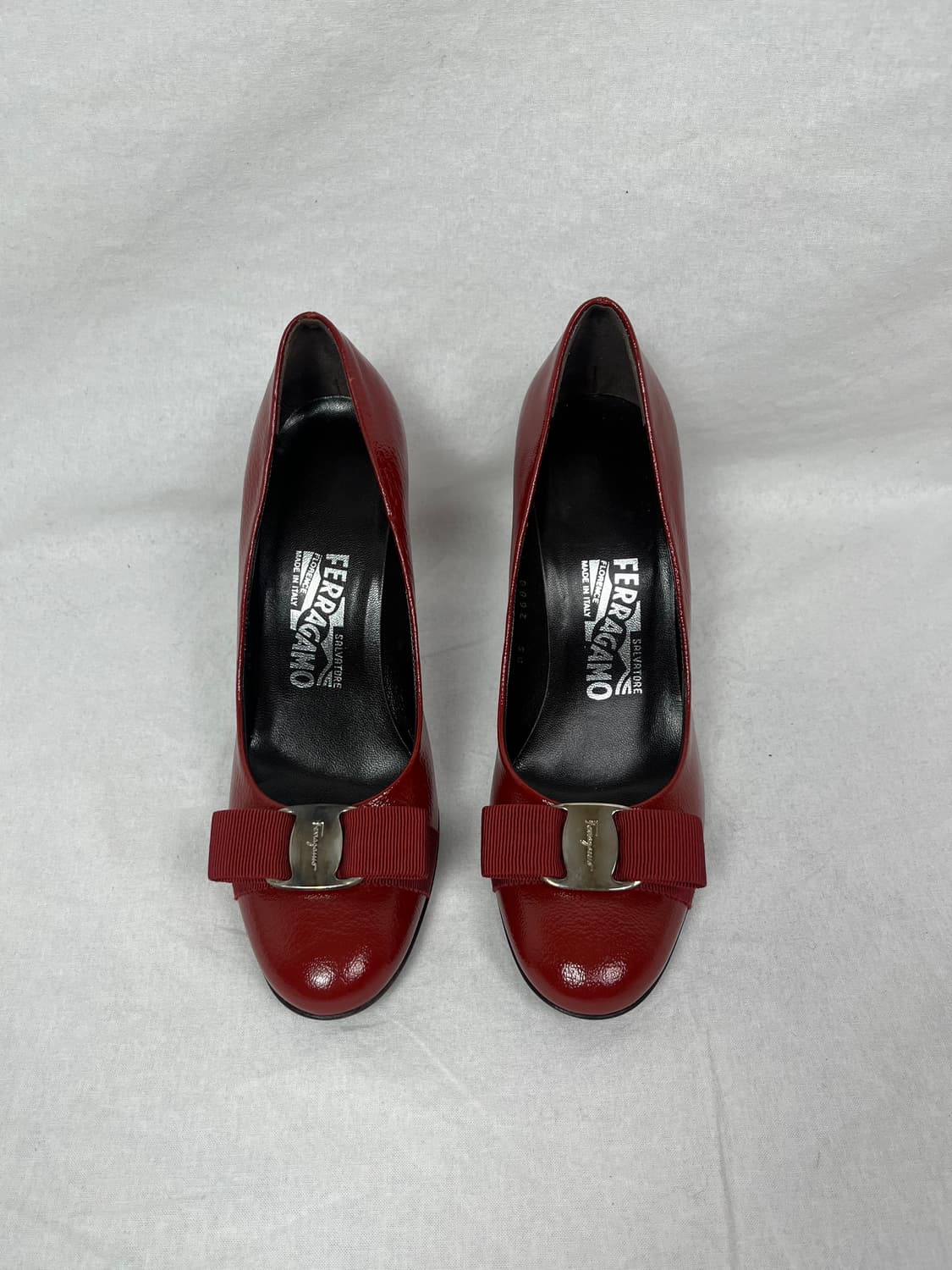 Salvatore Ferragamo 딥레드 컬러 펌프스 힐 상품이미지2