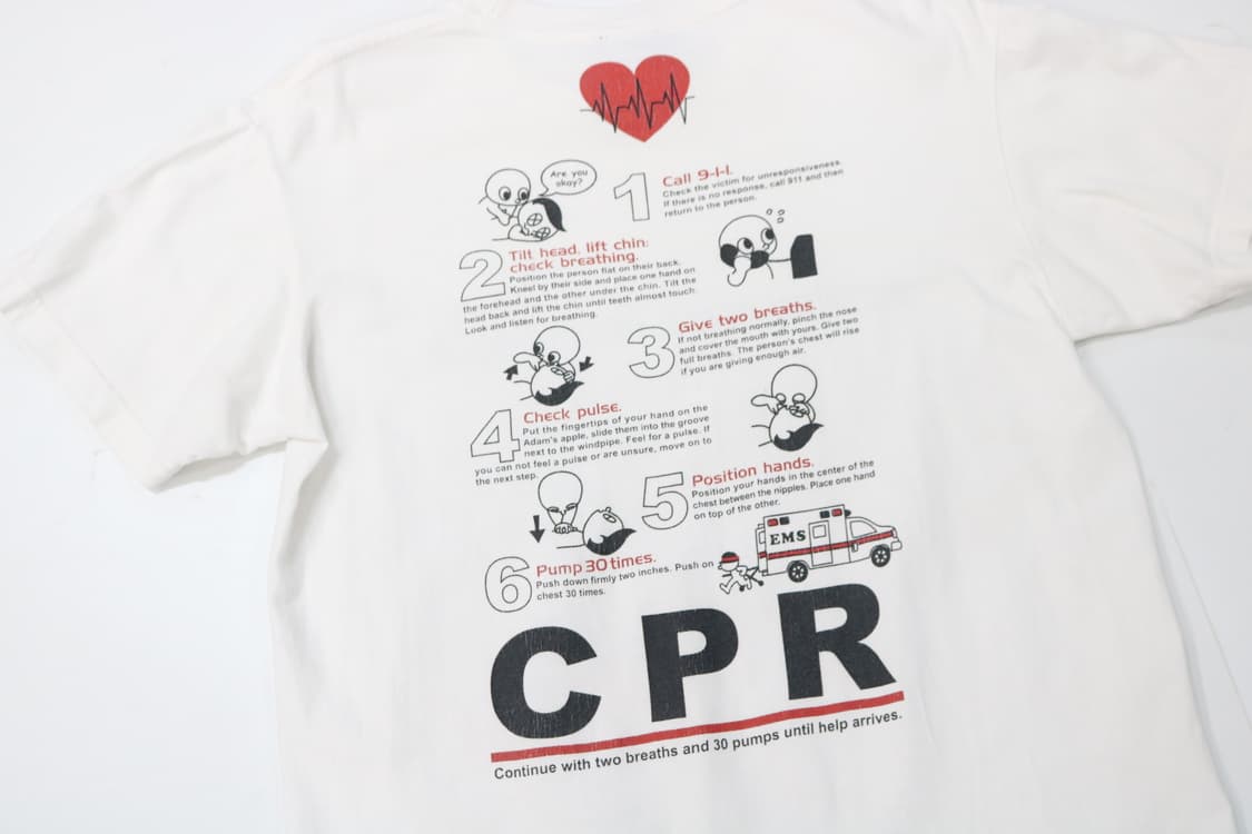  레스큐 스쿼드 EMS CPR 일러스트 화이트 반팔티셔츠 상품이미지3