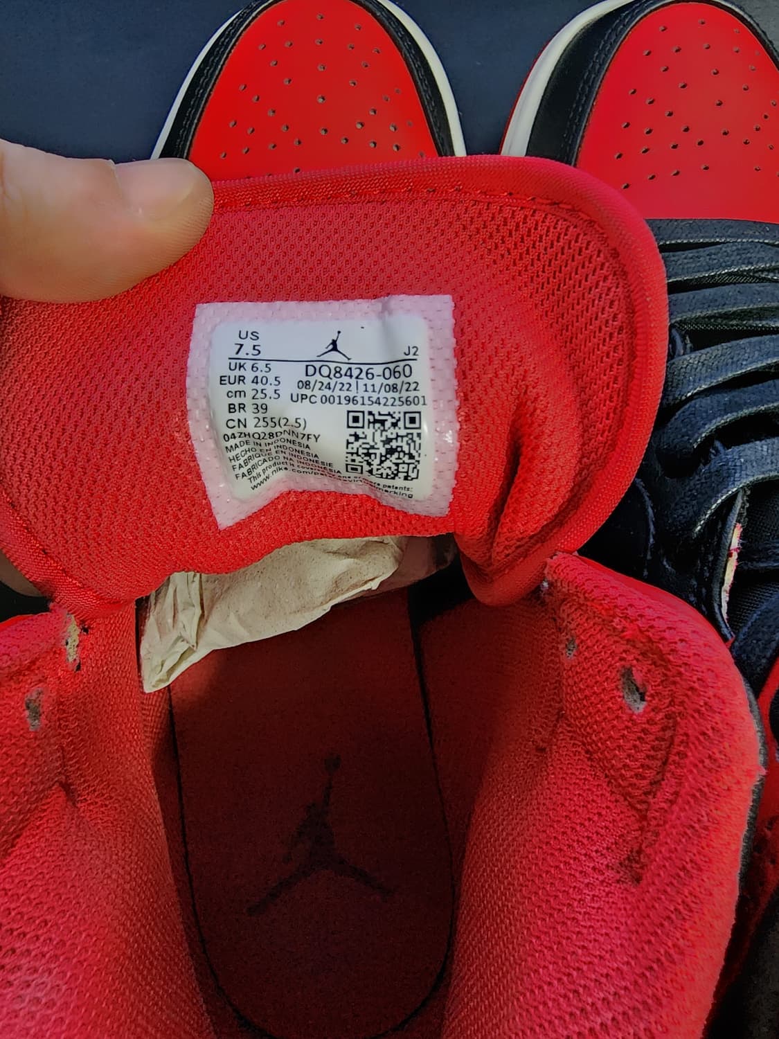 [255] 나이키 조던1 미드 블랙 파이어 레드 상품이미지6