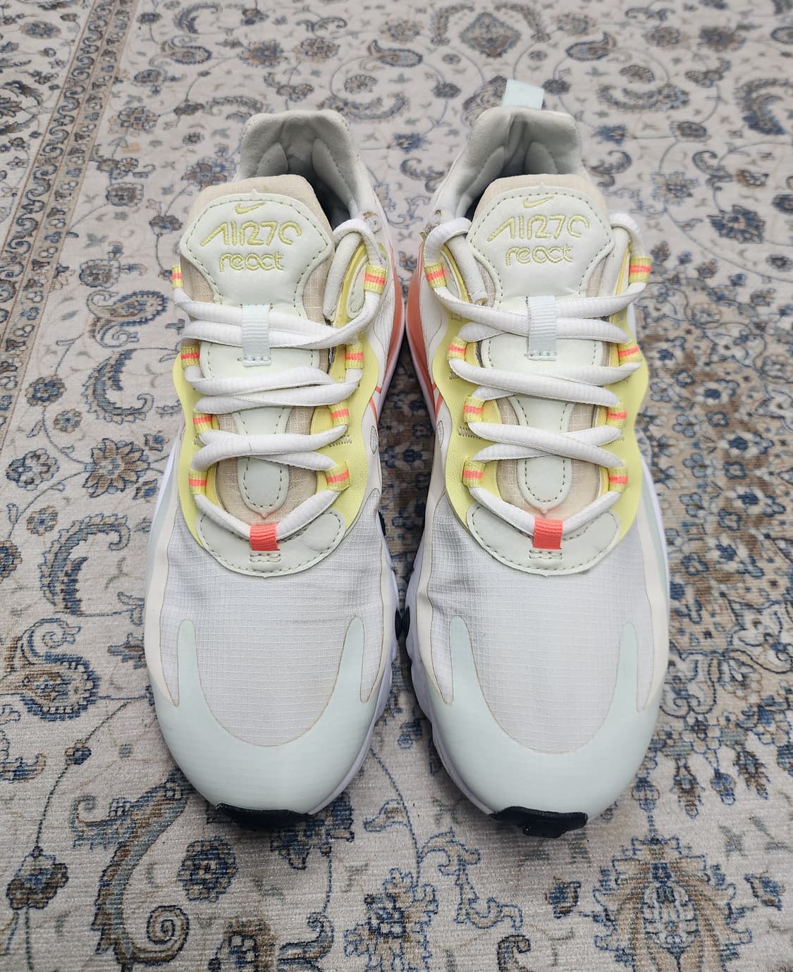 나이키 에어맥스 270 리액트 240mm 상품이미지1