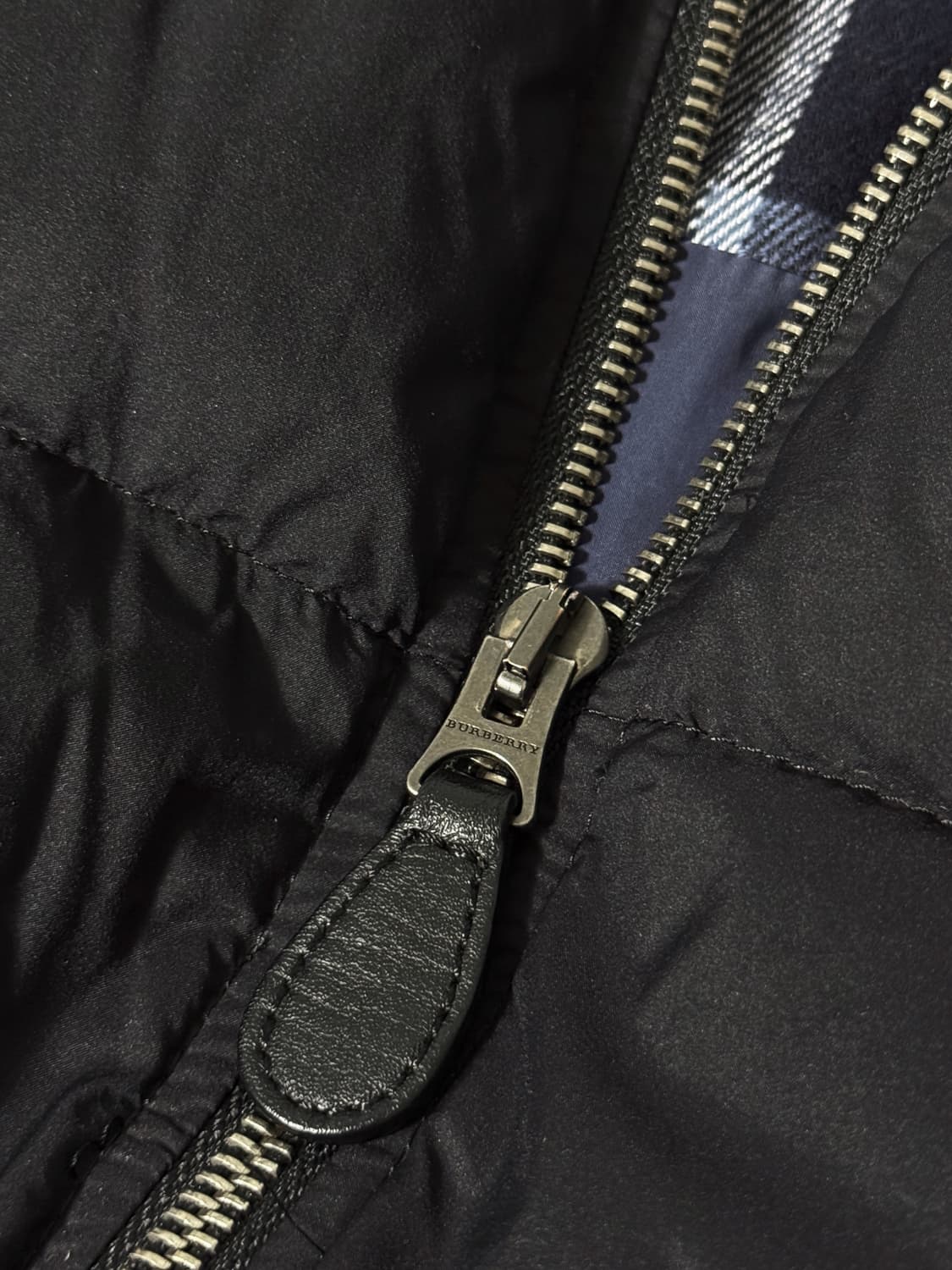 버버리 루즈핏 베스포드 체크라이닝 구스다운 푸퍼 패딩 상품이미지4