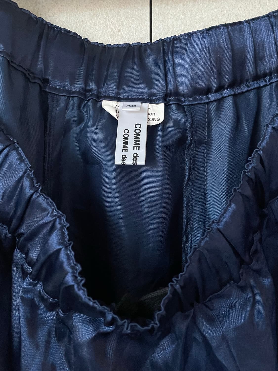 꼼데가르송 새틴 스커트 상품이미지5