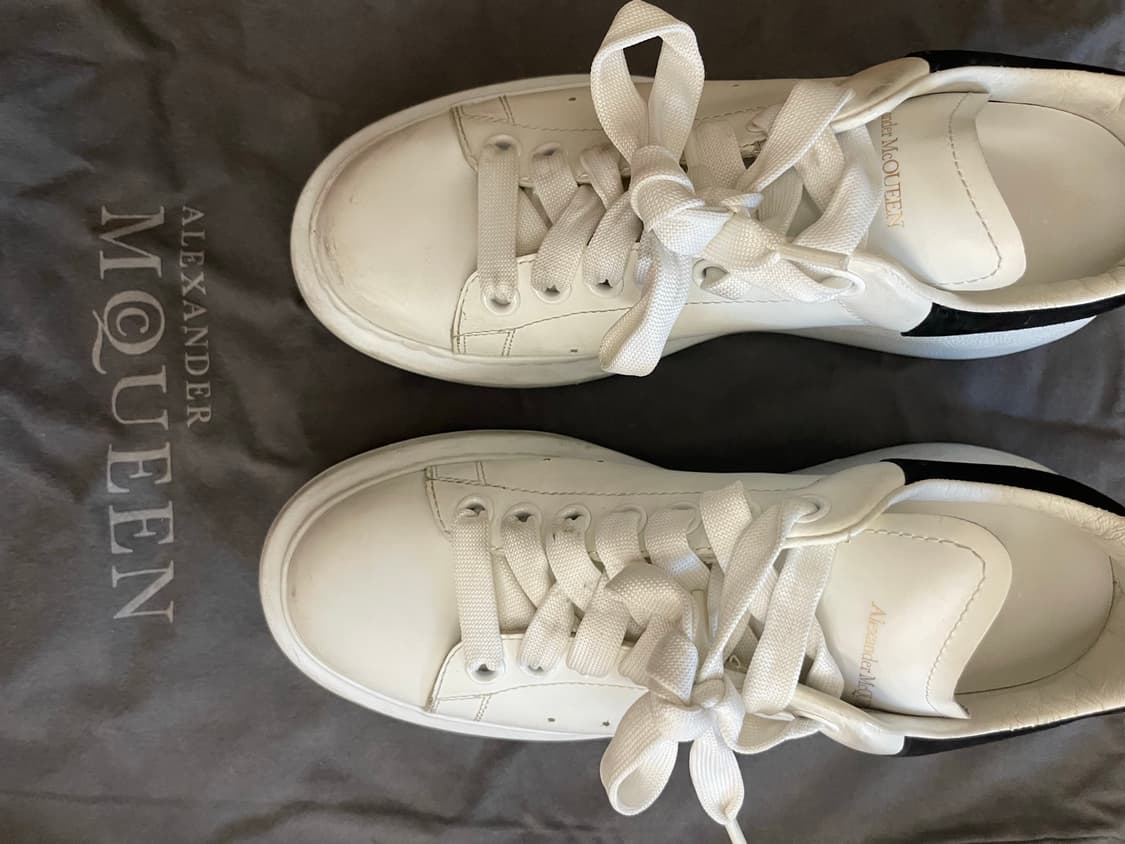 알렉산더맥퀸 스니커즈 블랙 사이즈 245~250 신으시는분들 상품이미지1