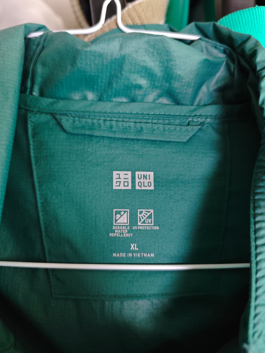 유니클로 바람막이 상품이미지2